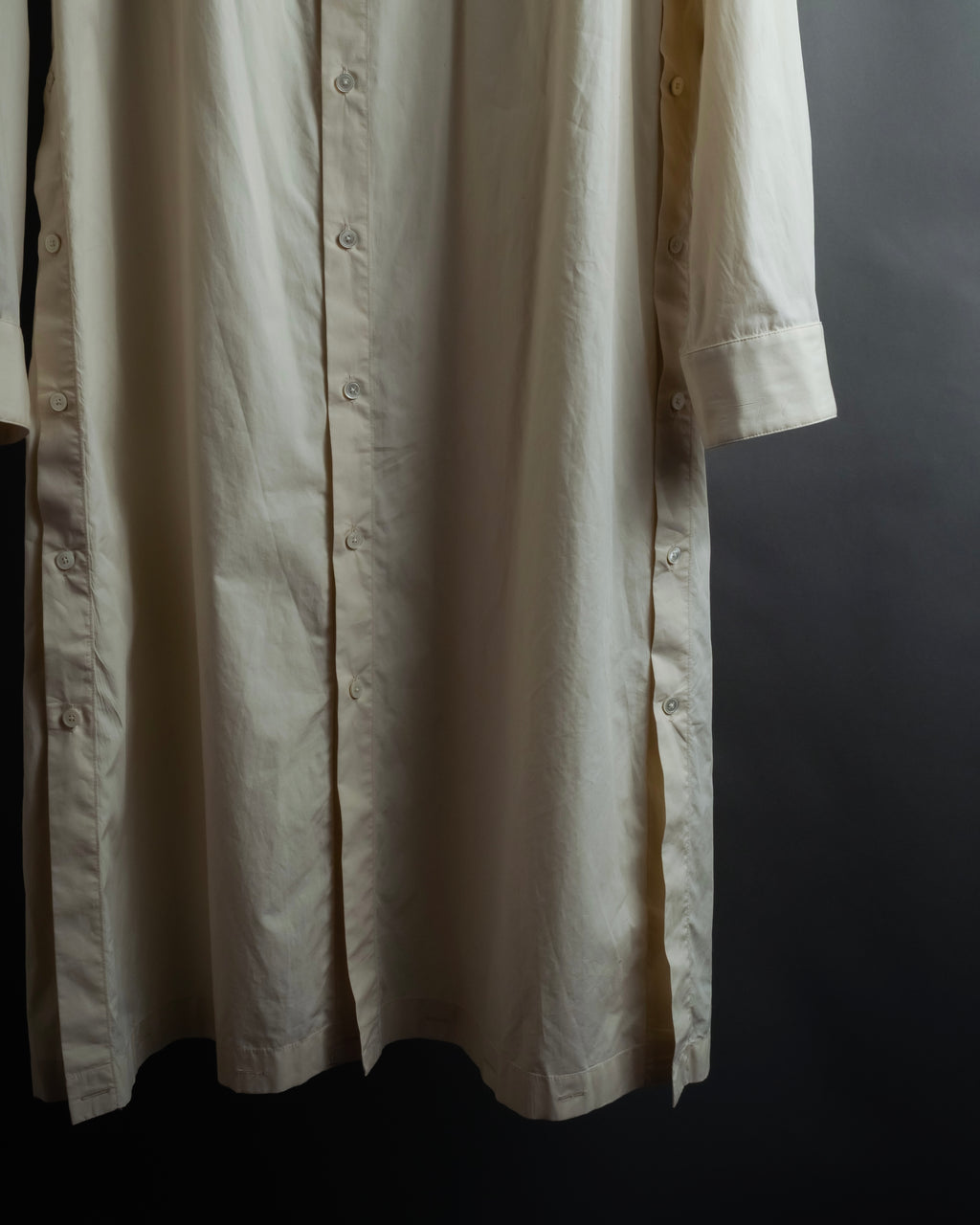"LEMAIRE" Shoulder button design long shirt