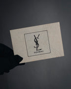 Bolso de cuero con diseño acolchado de diamantes de Yves Saint Laurent de los años 80-90