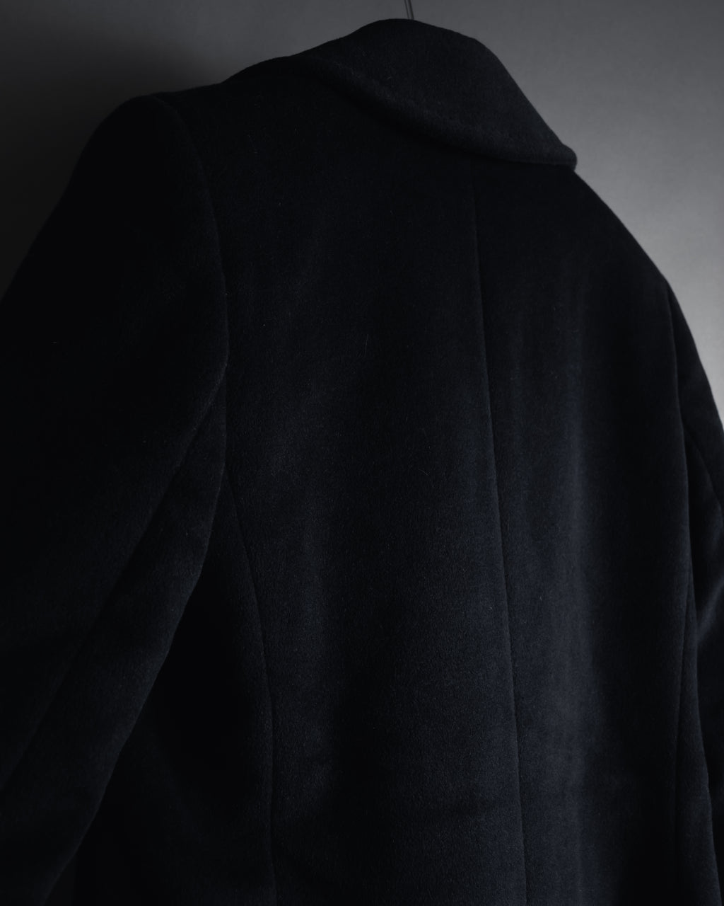 Abrigo doble botonadura estilo pea coat de los años 90-00 de "Max Mara"