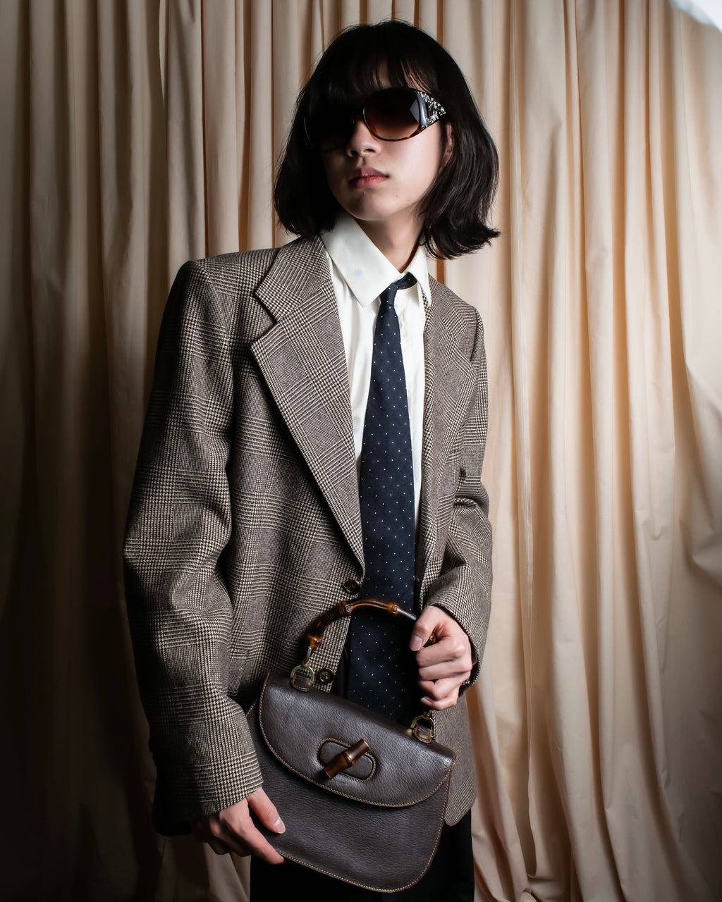 "COMME des GARCONS HOMME"
Square dot jacquard necktie