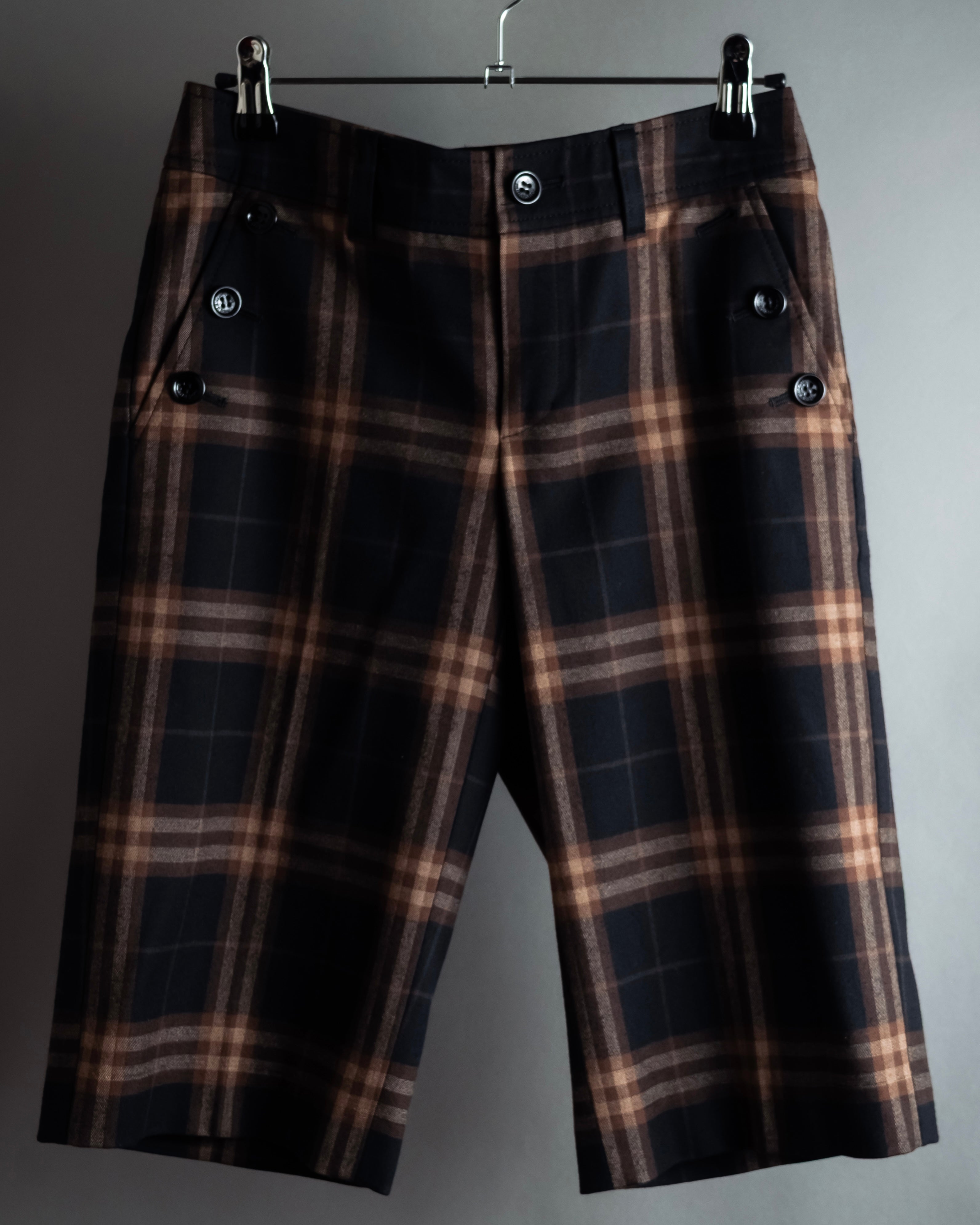 "BURBERRY" Decorative button design check pattern short pants