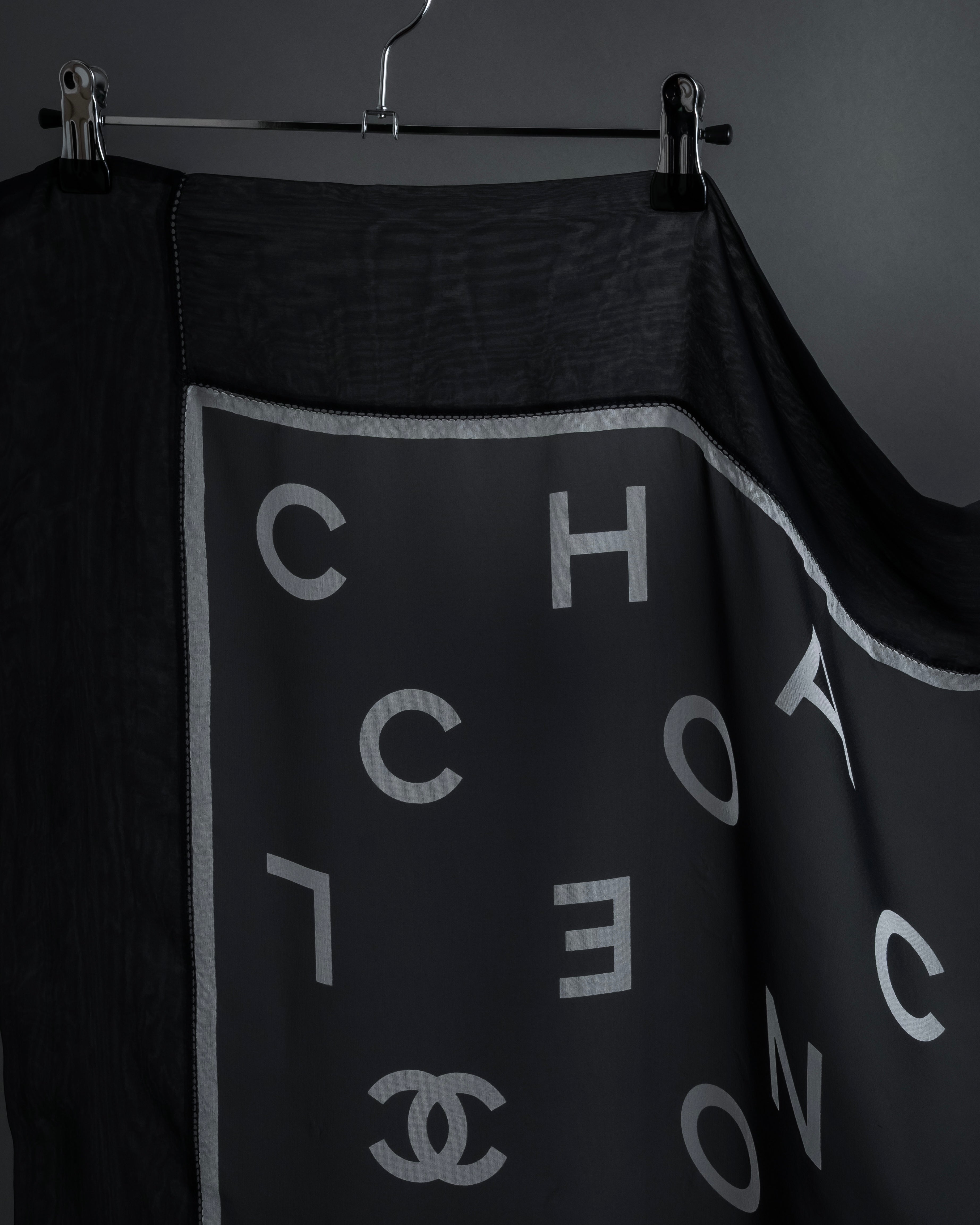 "CHANEL" Typography logo engraved large scarf