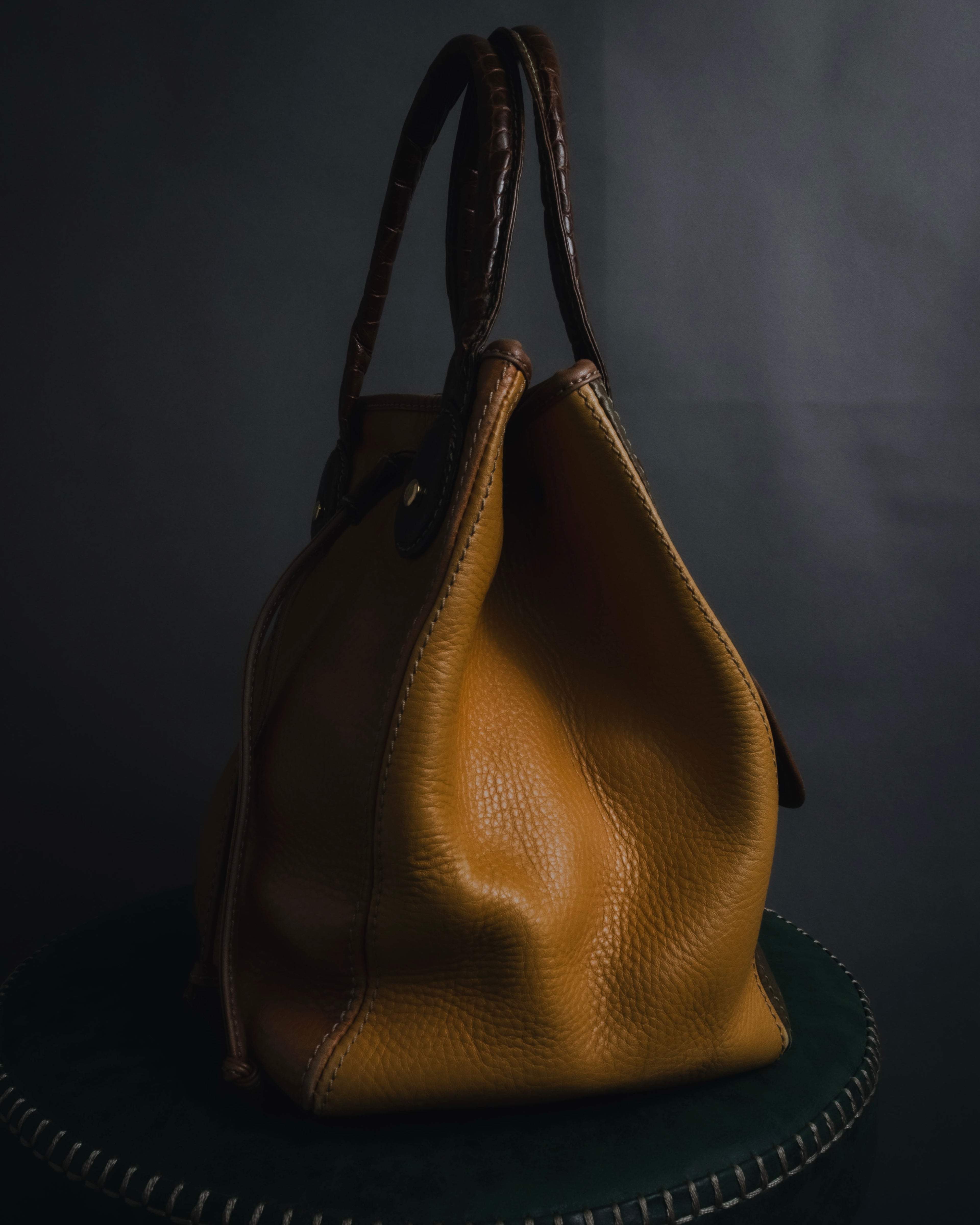 "LOEWE" 90’s drawstring leather bucket bag
