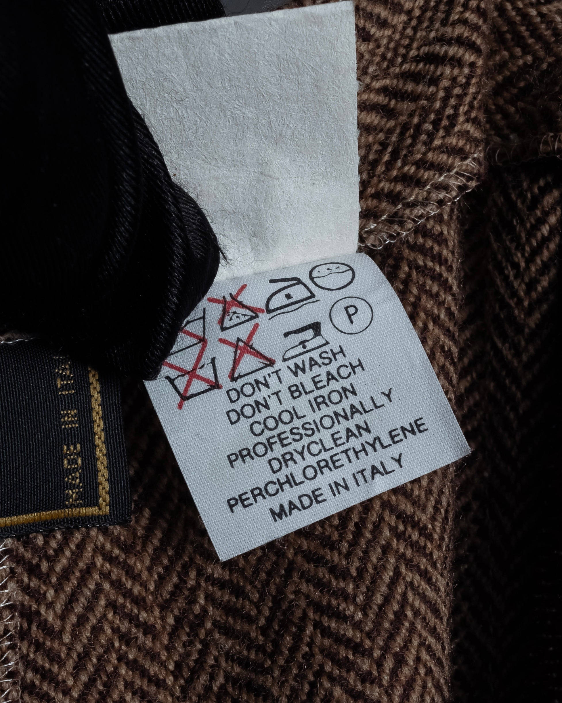 "FENDI" Velvet switching design herringbone set up