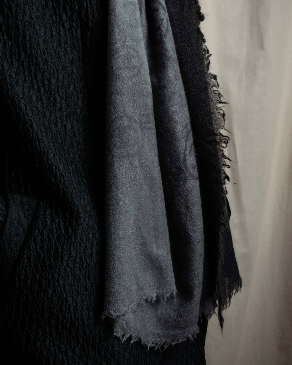 "CHANEL" Logo engraved design cashmere super large stole