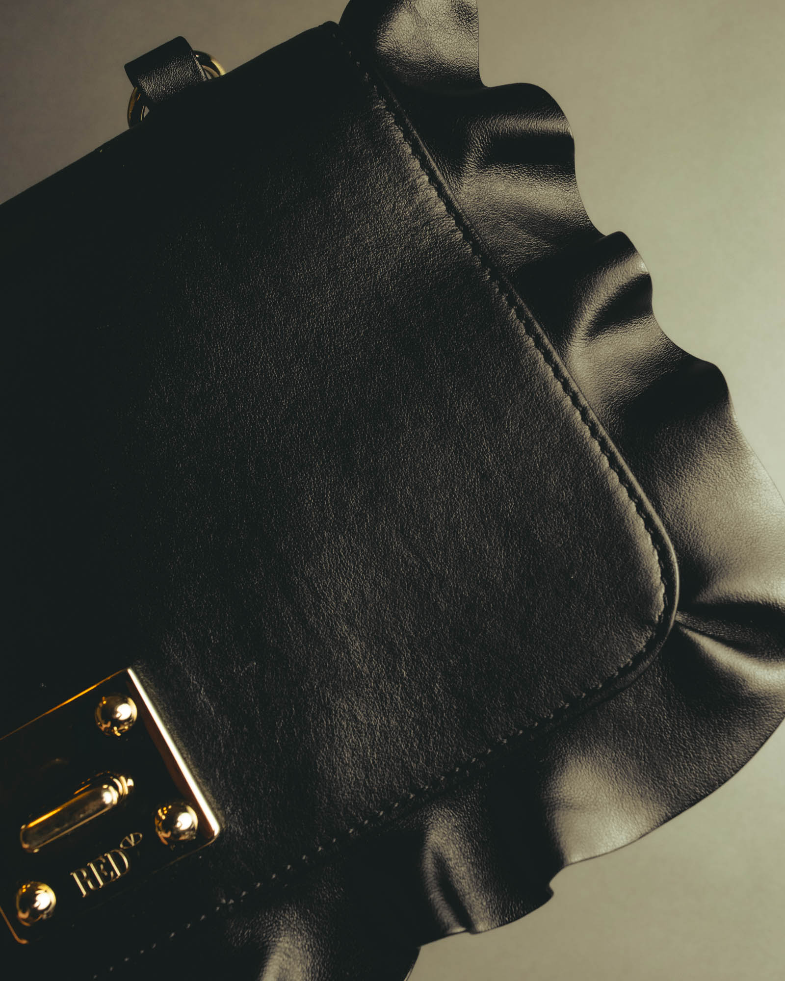 "RED VALENTINO" 2010's Ruffled leather shoulder bag