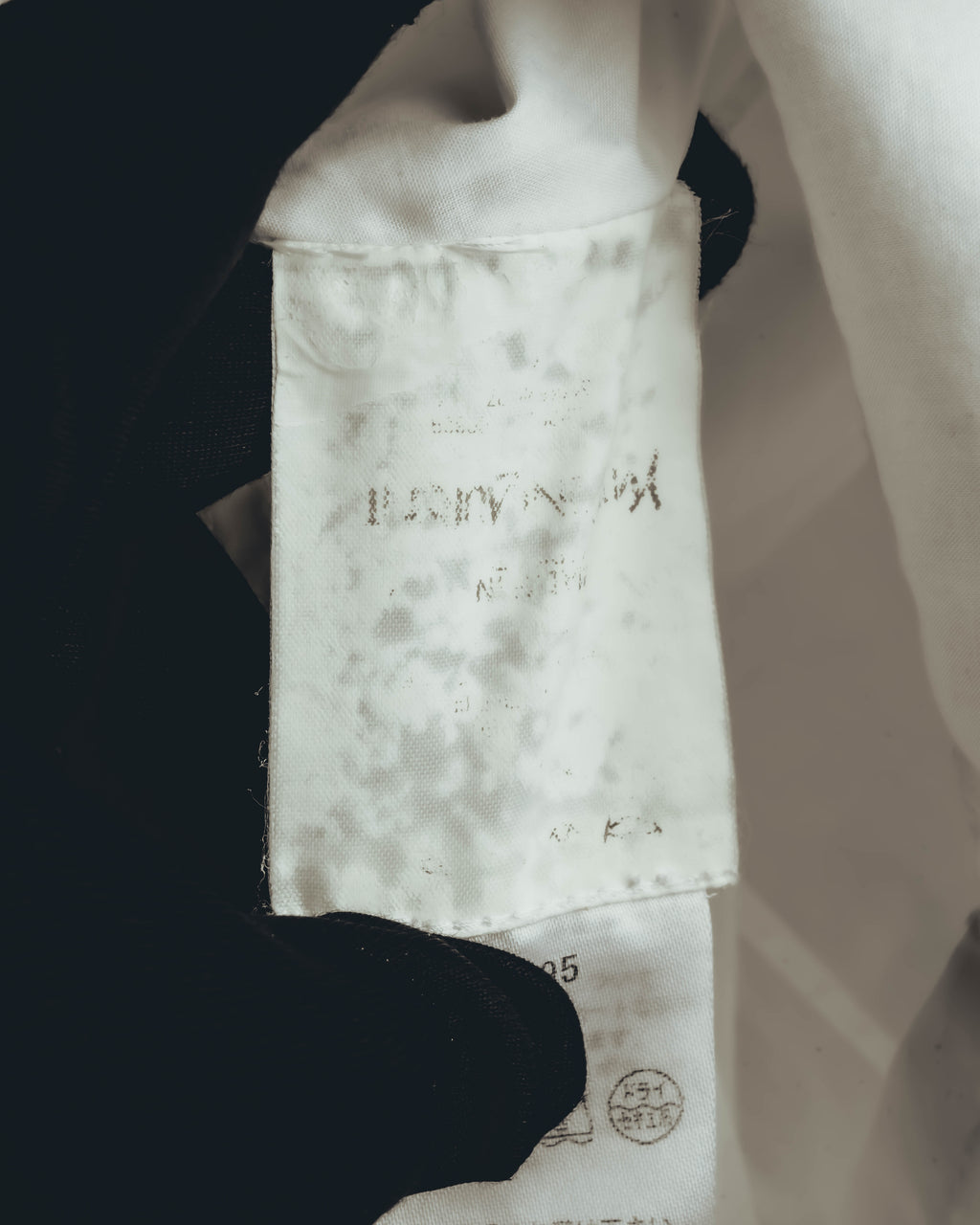 -SPECIAL- “YVES SAINT LAURENT” 70’s-90’s Ruffled high-neck blouse
