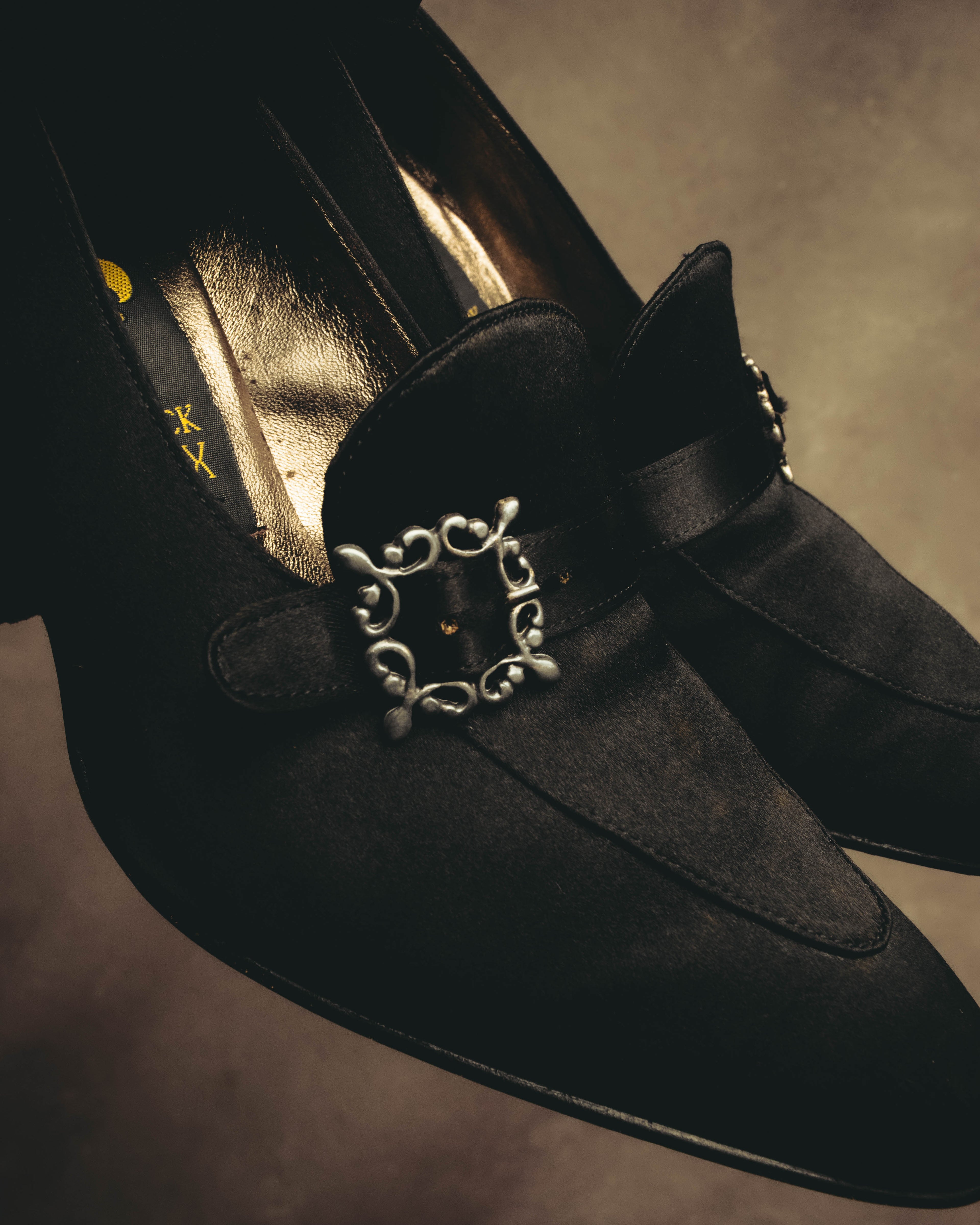 "PATRICK COX" 90's-00's Satin buckle heeled loafer pumps