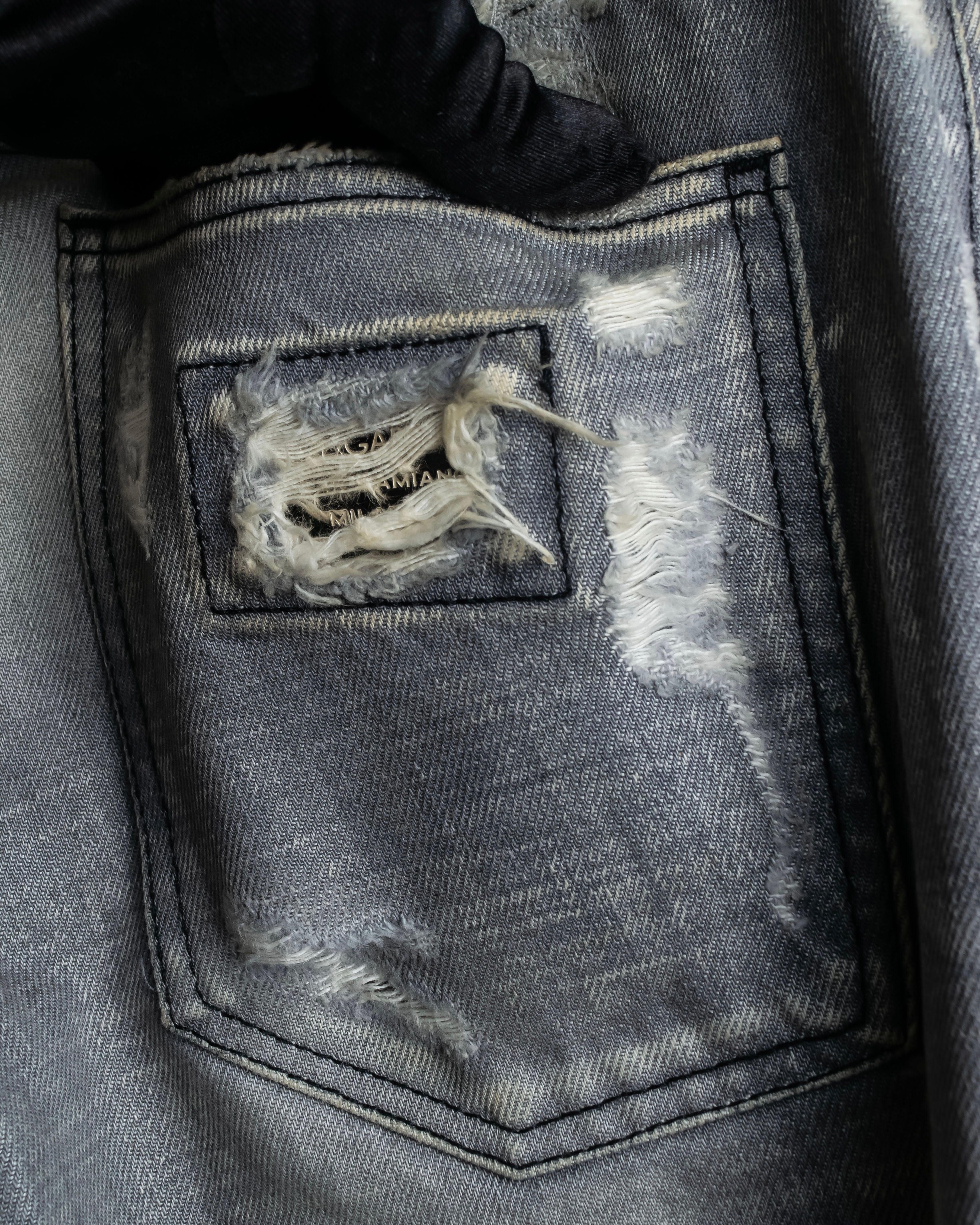 "Dolce &amp; Gabbana"Faded design gray denim pants