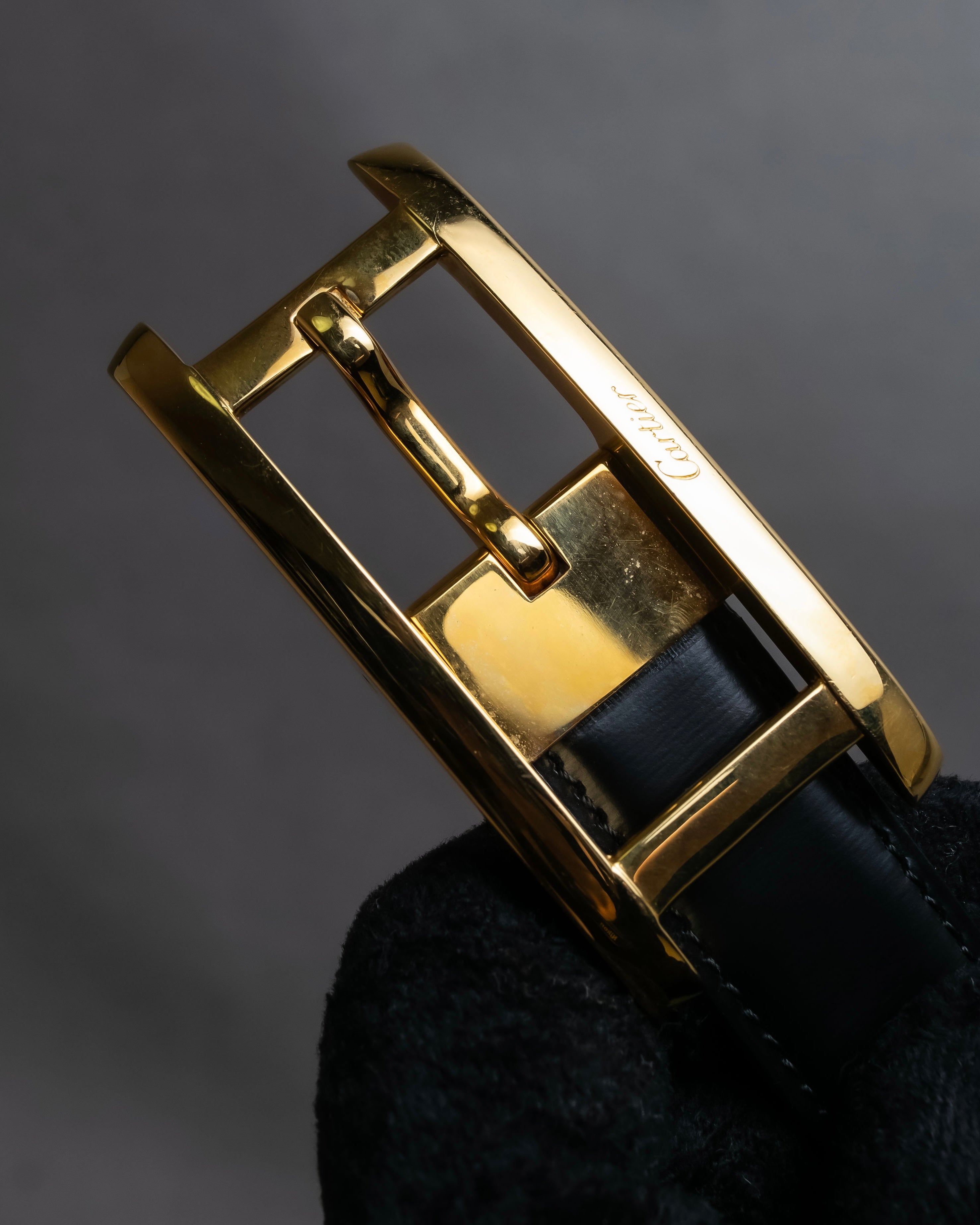 "Cartier" Gold metal buckle design leather belt