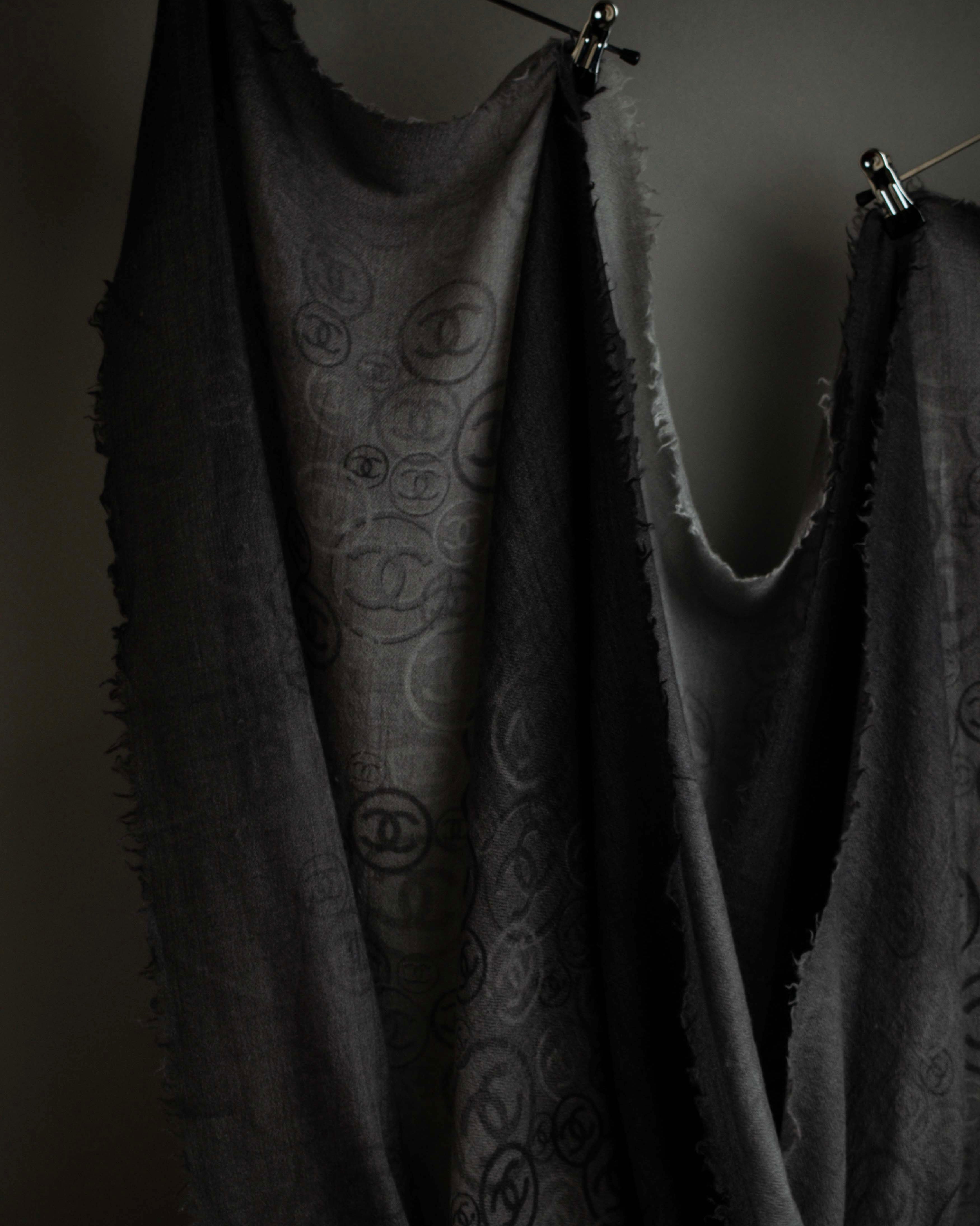 "CHANEL" Logo engraved design cashmere super large stole