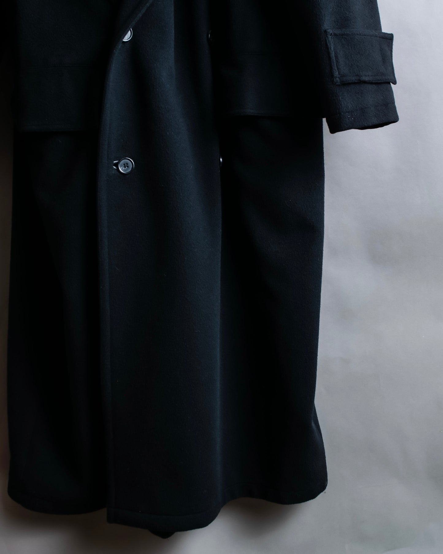 "GIANNI VERSACE UPDATE"
Fur trimmed wool cashmere maxi double breasted coat