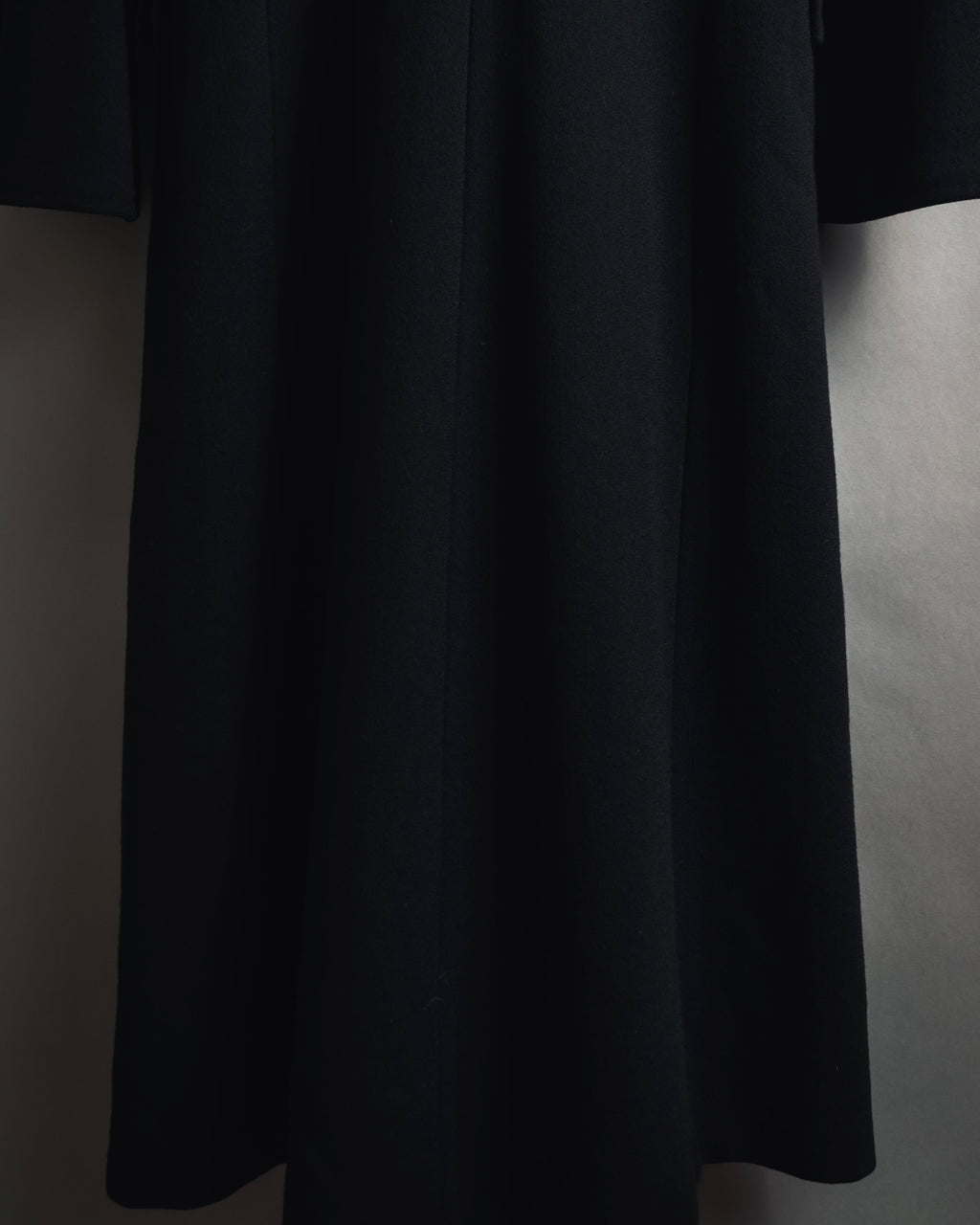 -SPECIAL- "Max Mara"
90’s Detachable fur collar virgin wool long coat