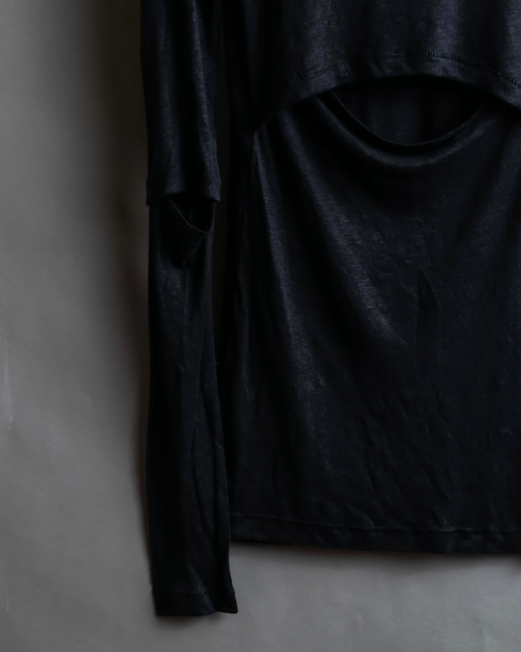 "Acne" Back＆sleeve cutting slit design pullover