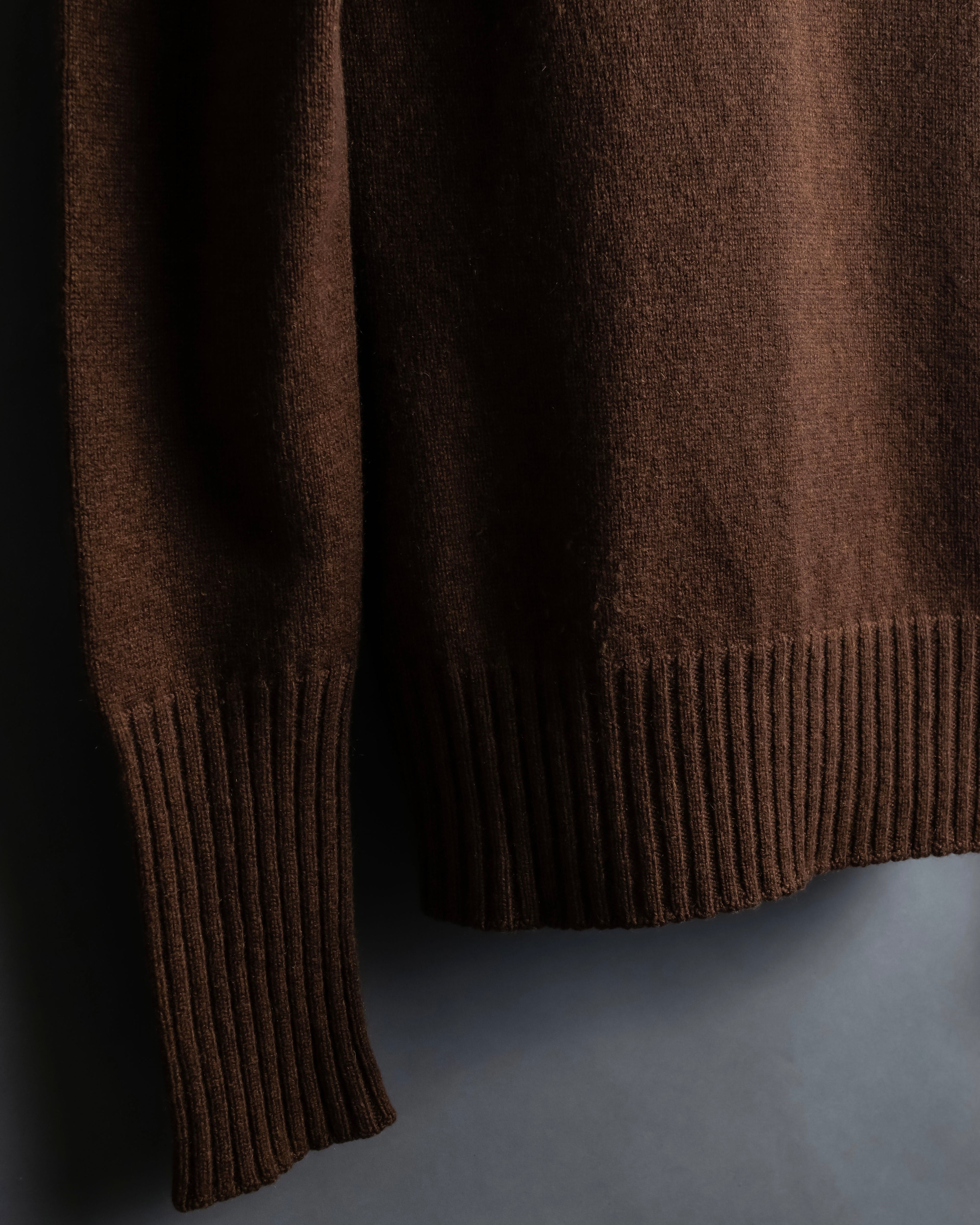 "HERMES" 100% cashmere V neck design knit
