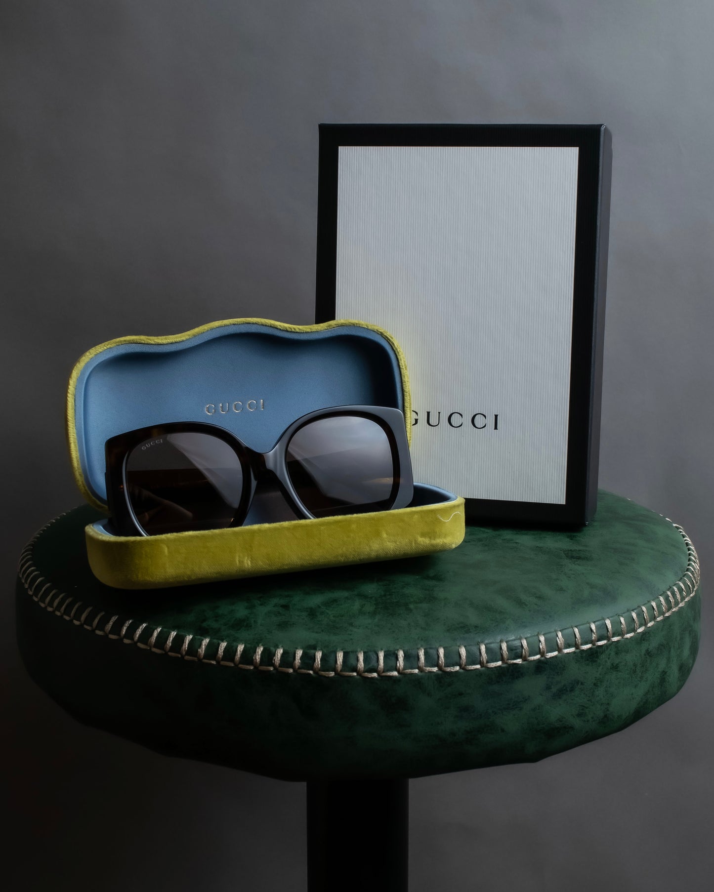 "GUCCI" Geometric frame Interlocking G sunglasses