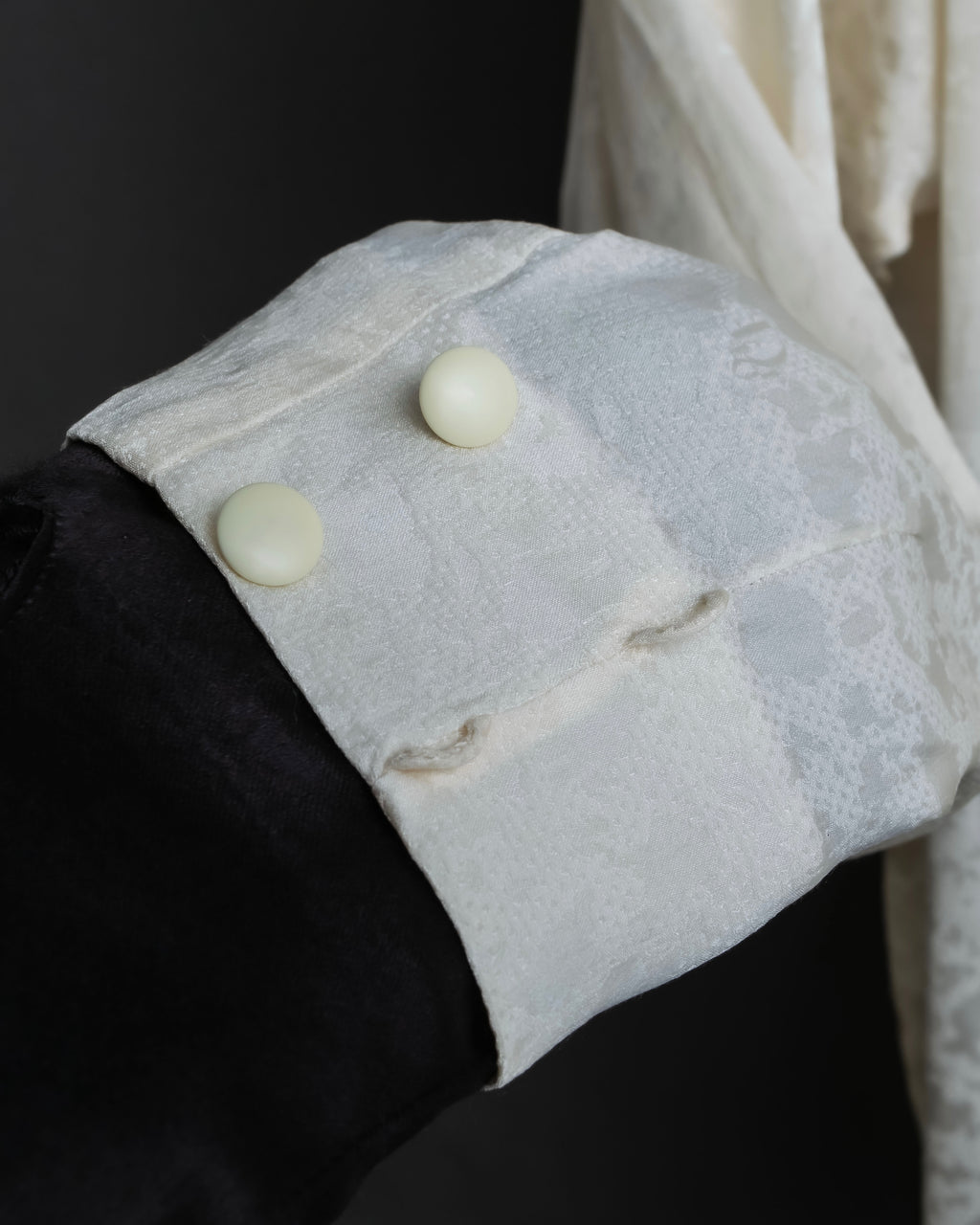 "Christian Dior" Shiny off-white shirt