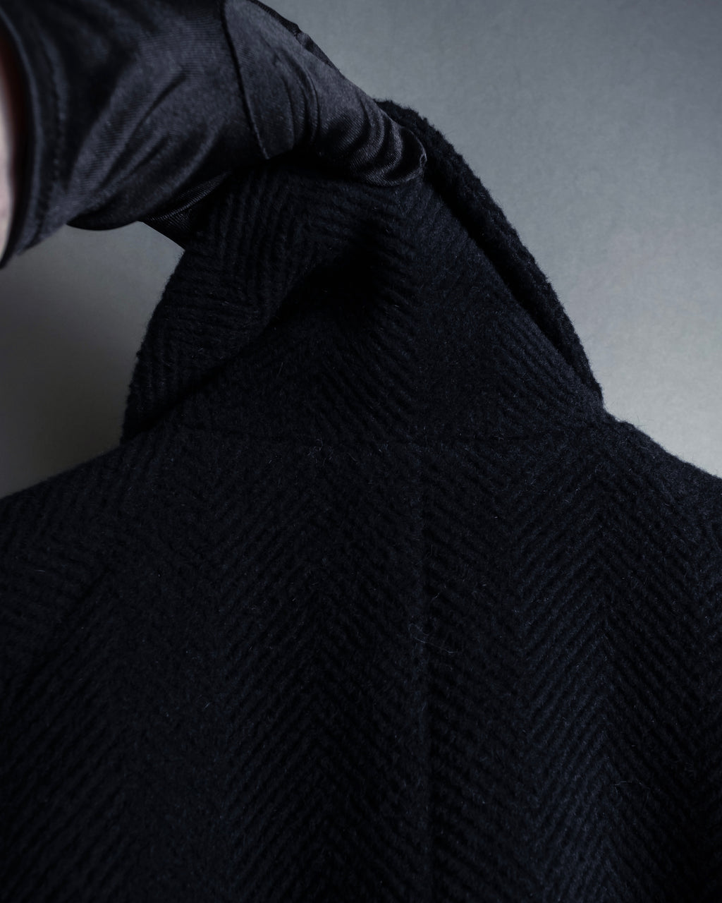 -SPECIAL- "YVES SAINT LAURENT"
80's-90's Raglan sleeves 100% angora stand collar coat