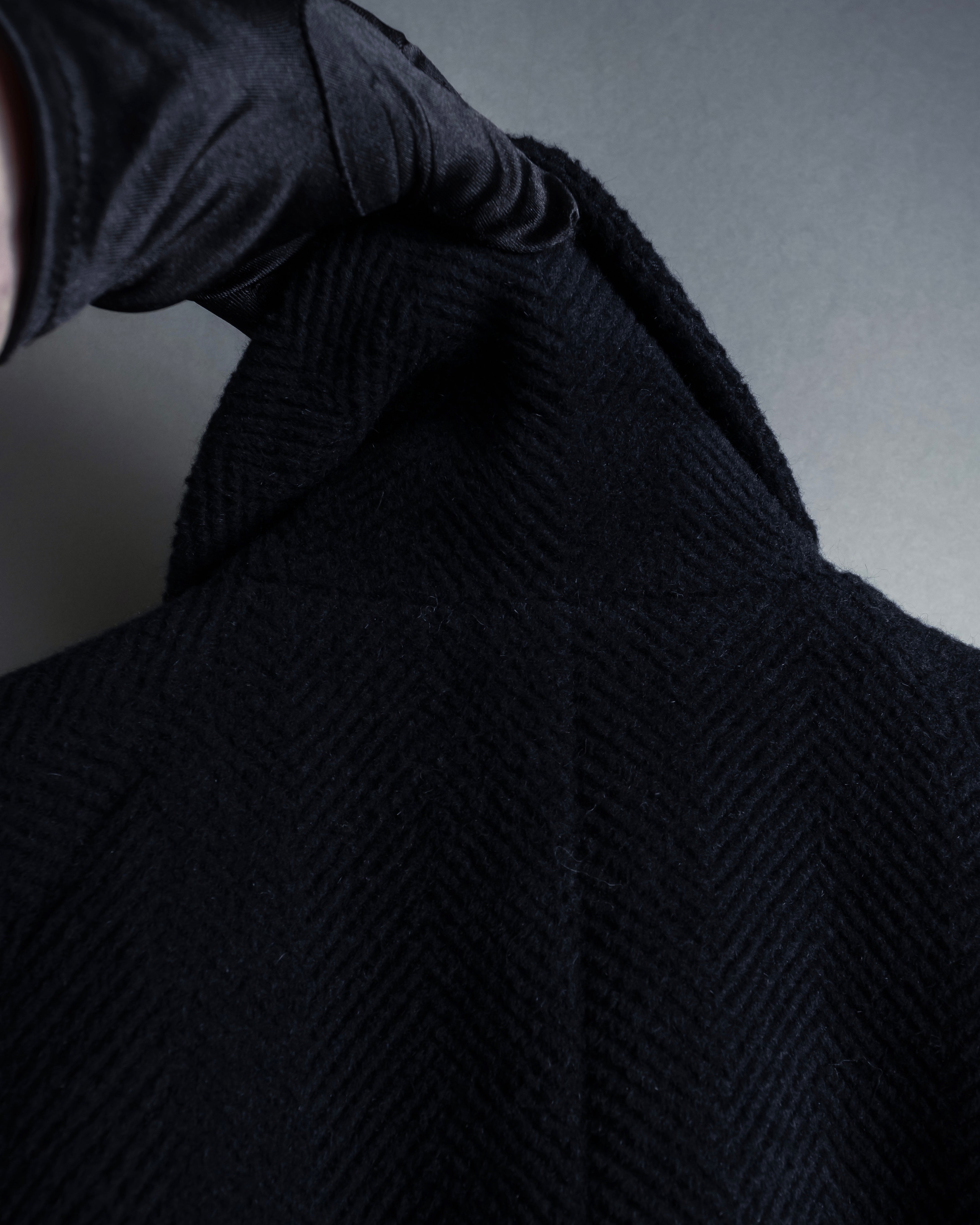 -SPECIAL- "YVES SAINT LAURENT"
80's-90's Raglan sleeves 100% angora stand collar coat