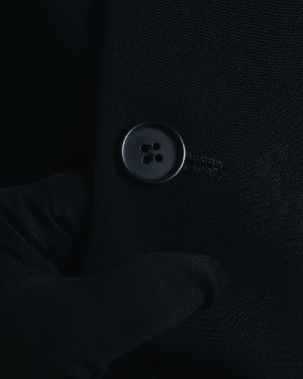 "EMPORIO ARMANI" Minimalist three-button tailored jacket