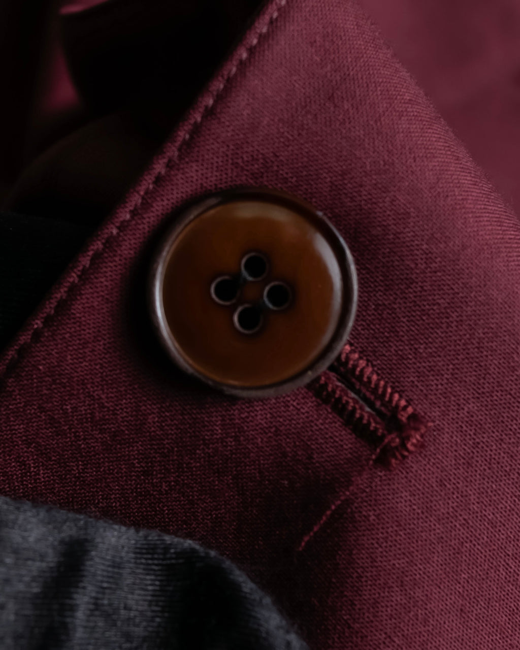 "JEAN PAUL GAULTIER FEMME"
Bordeaux color peaked lapel wool tailored jacket