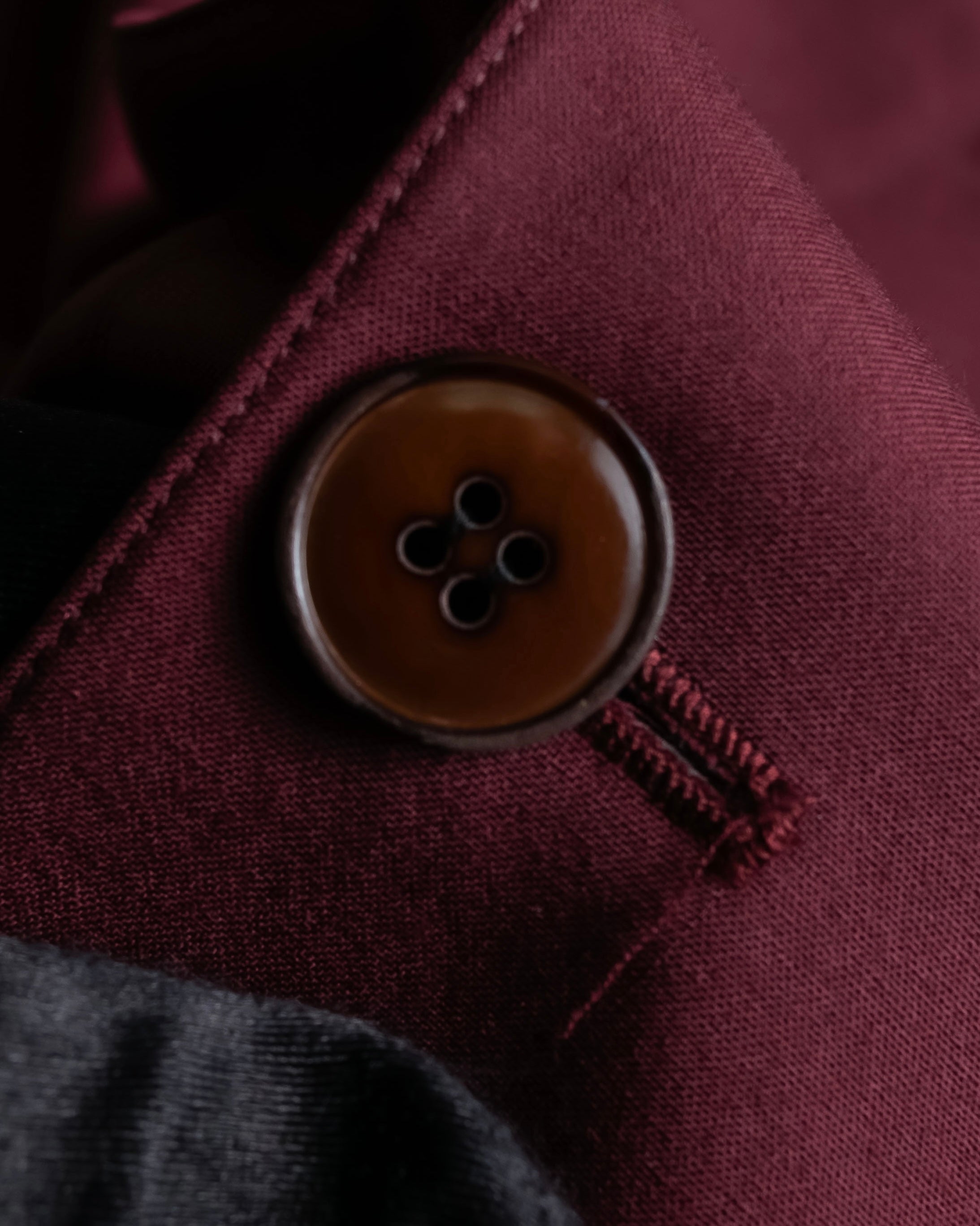 "JEAN PAUL GAULTIER FEMME"
Bordeaux color peaked lapel wool tailored jacket