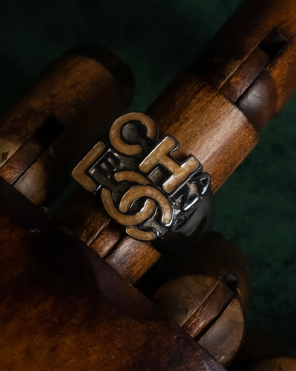 "CHANEL" Typography logo design round ring