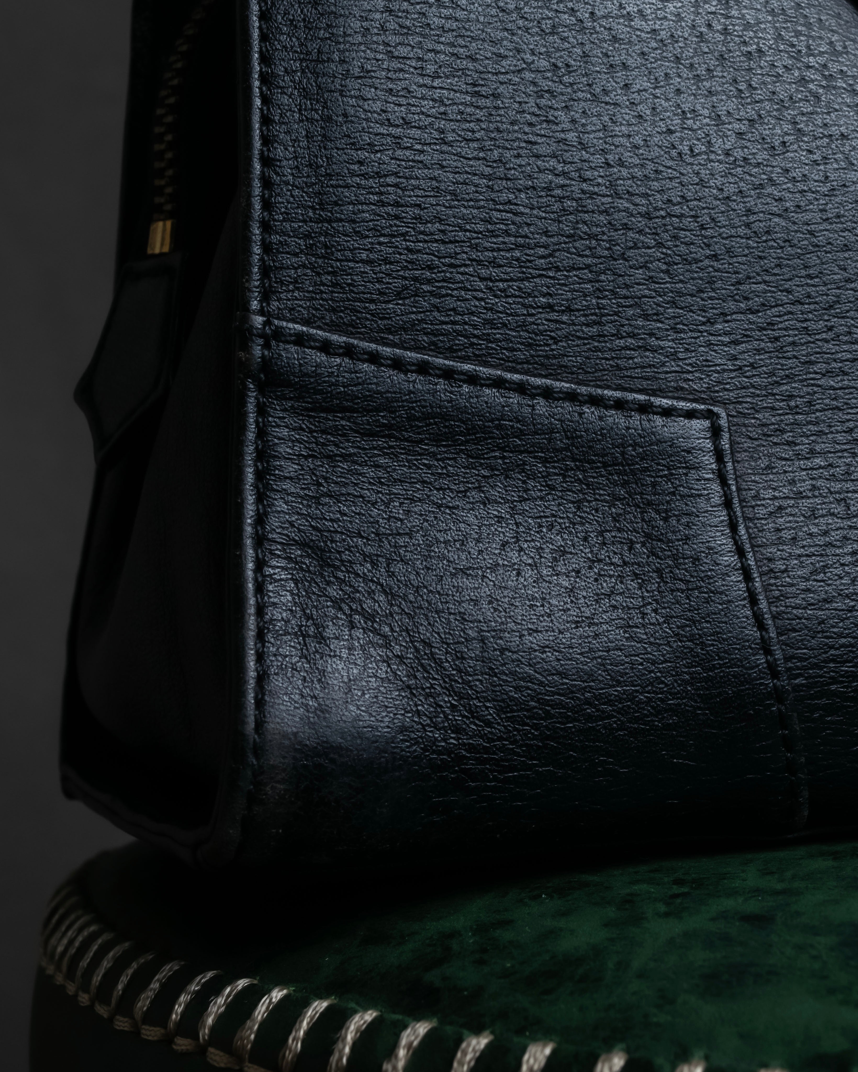 "Vivienne Westwood" Horizontal orb logo engraved hand bag