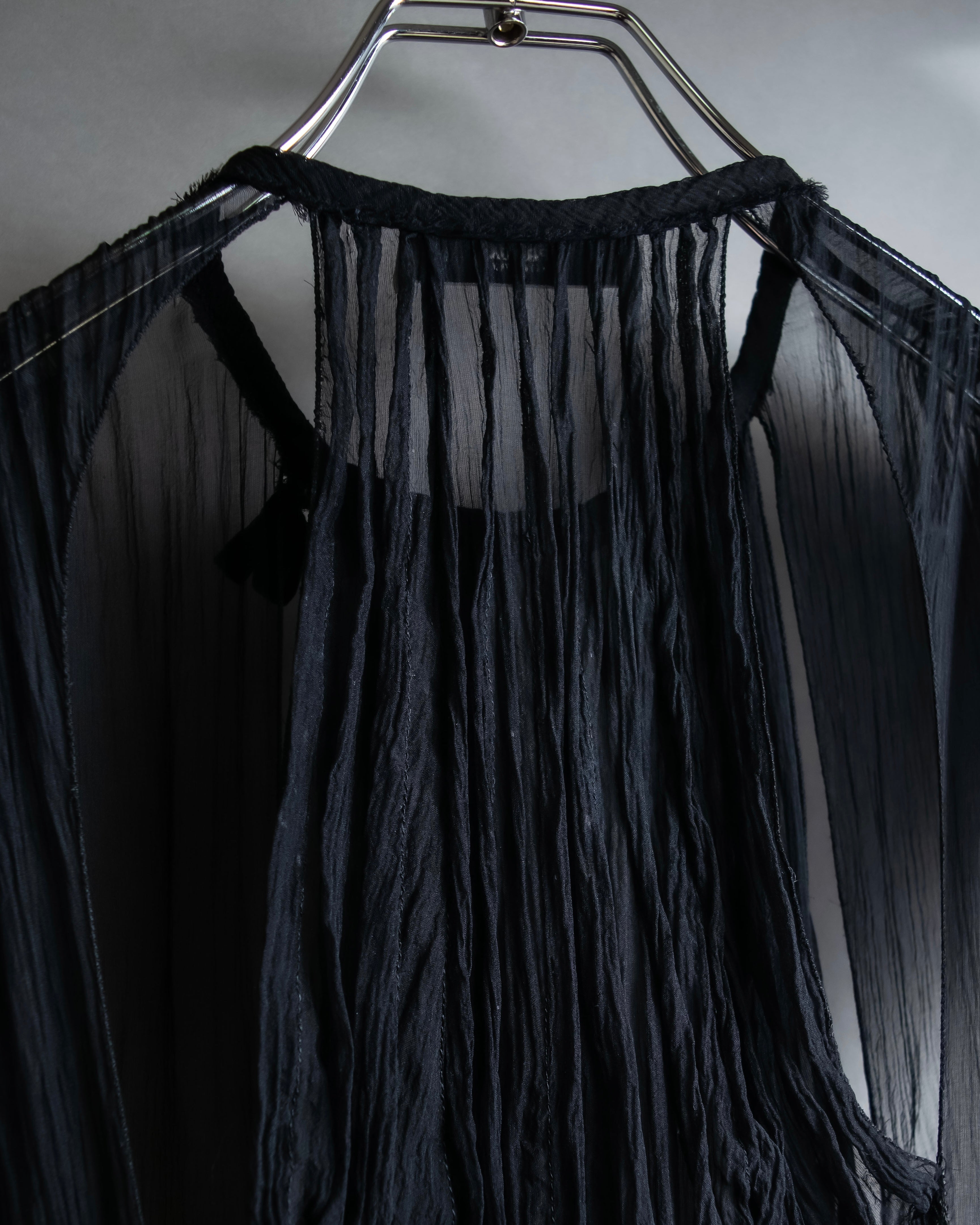 "PRADA" Gathered ribbon design puff sleeve dress