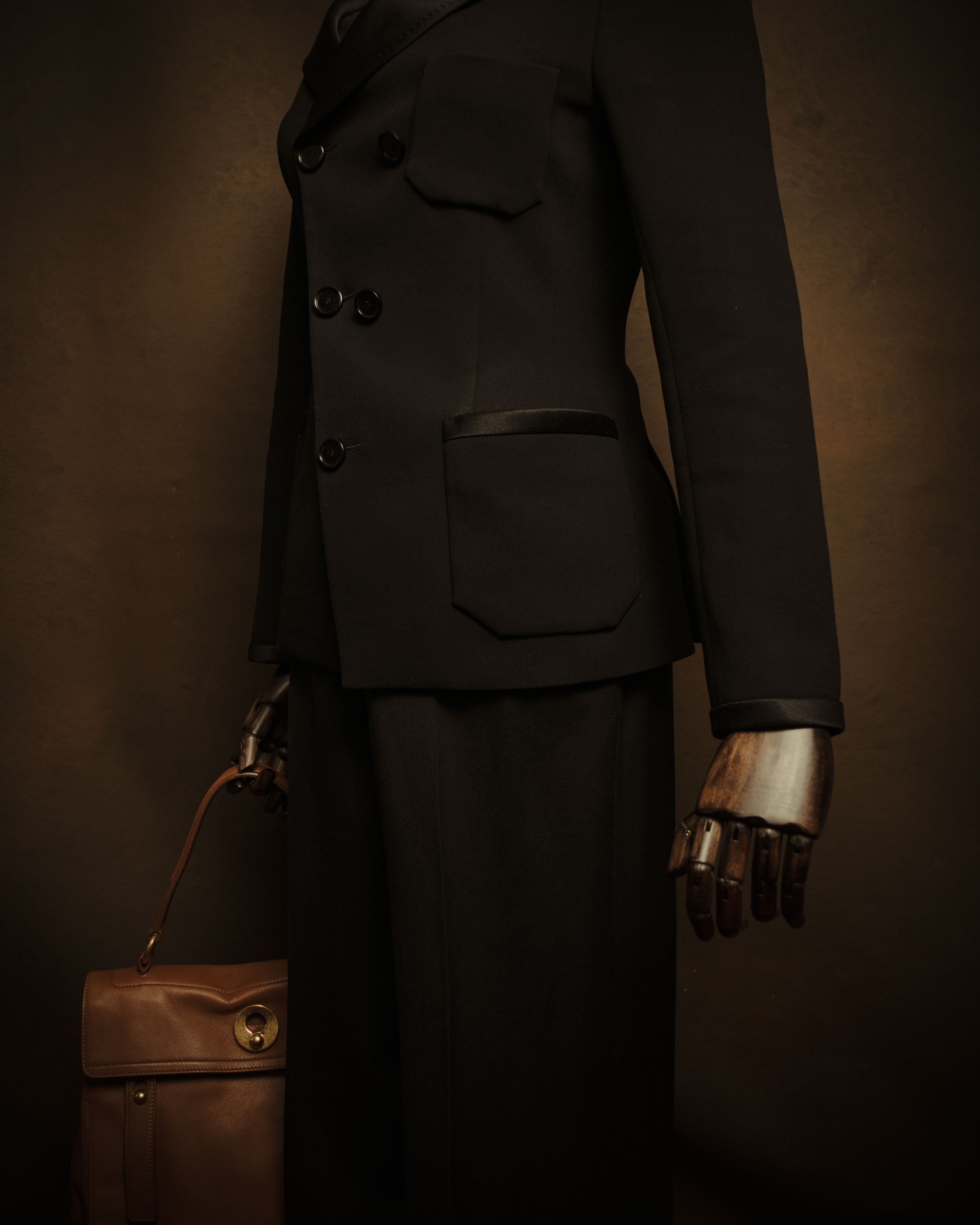 –SPECIAL– “BALENCIAGA” 2006-2012 Sculpted smoking jacket