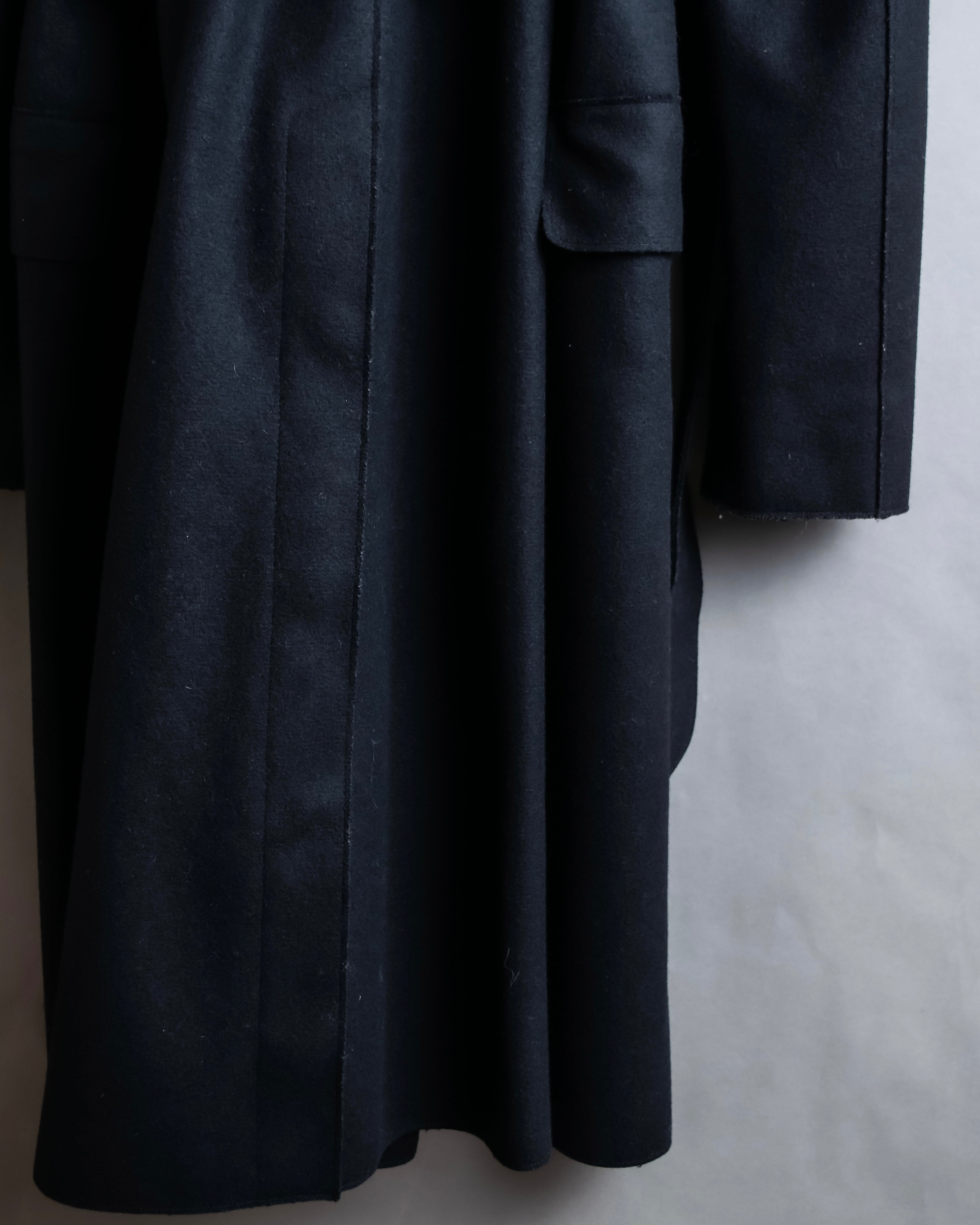 "MIU MIU" Crest brooch design belted trench coat