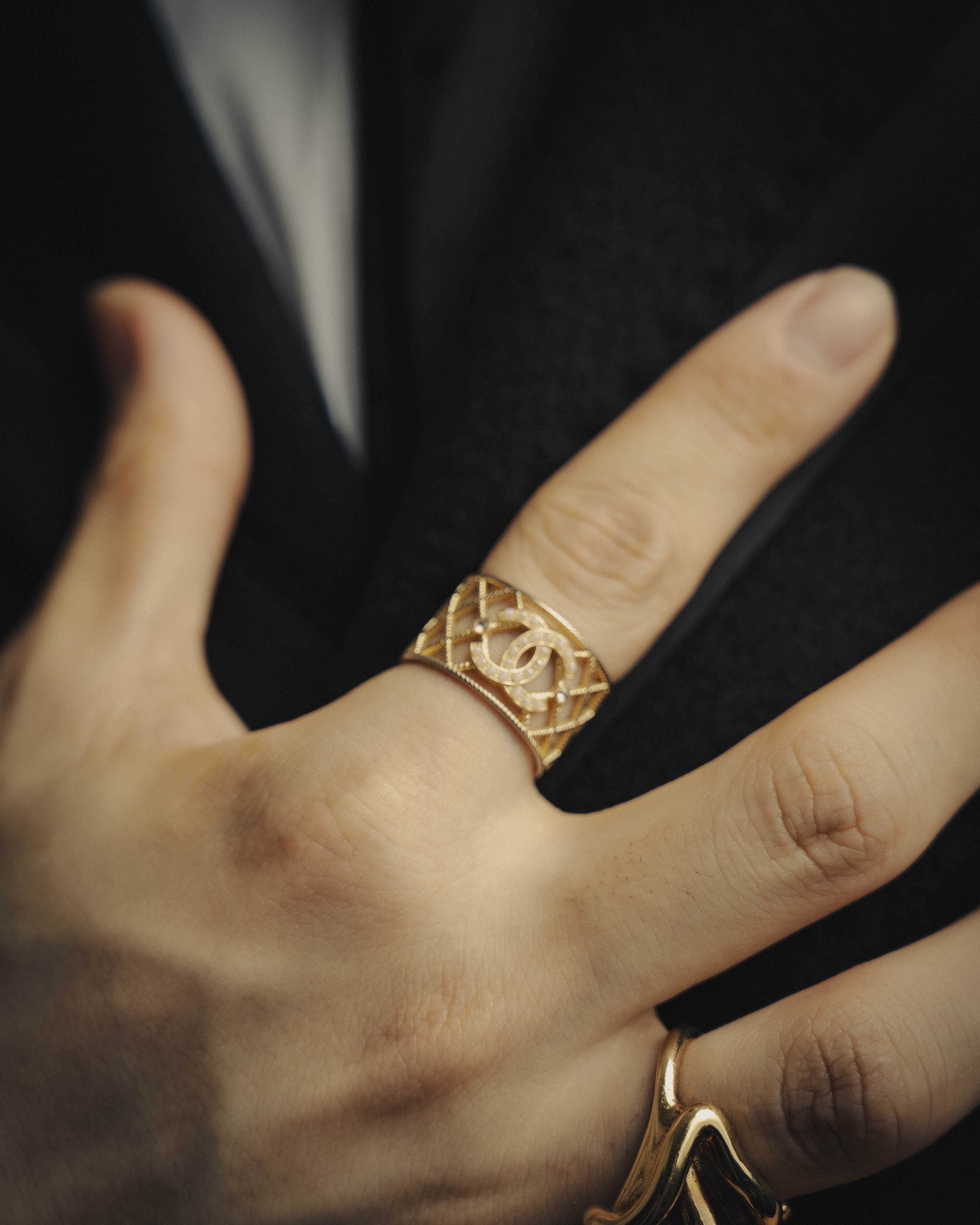 SPECIAL- “CHANEL“ 2021 AW Pearl quilted CC ring – MOOD