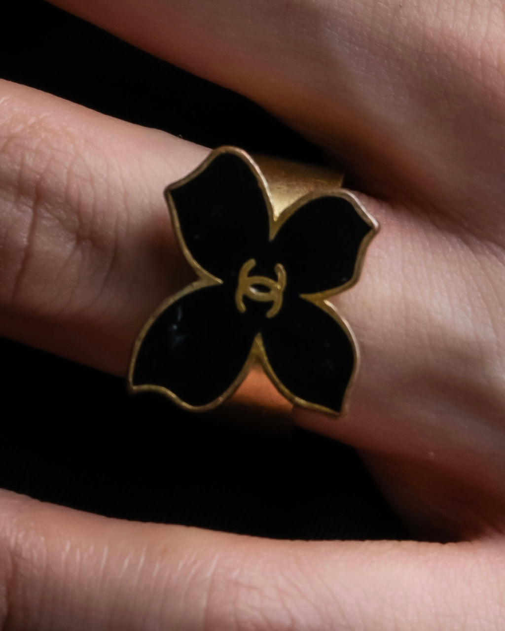 "CHANEL" Coco mark engraved butterfly motif ring