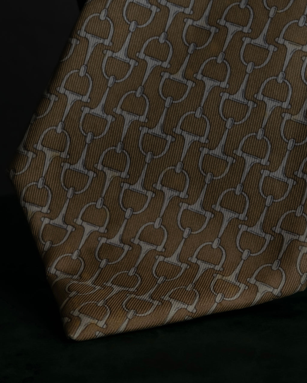"HERMES" Horsebit motif silk necktie