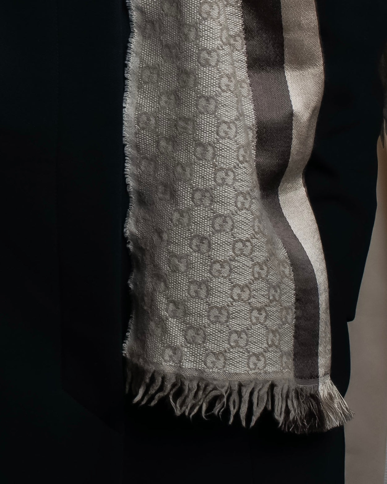 "GUCCI" GG monogram logo pattern fringe design stole