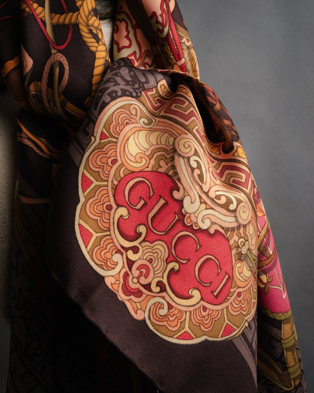 “GUCCI” 90’s Oriental motif silk carré scarf