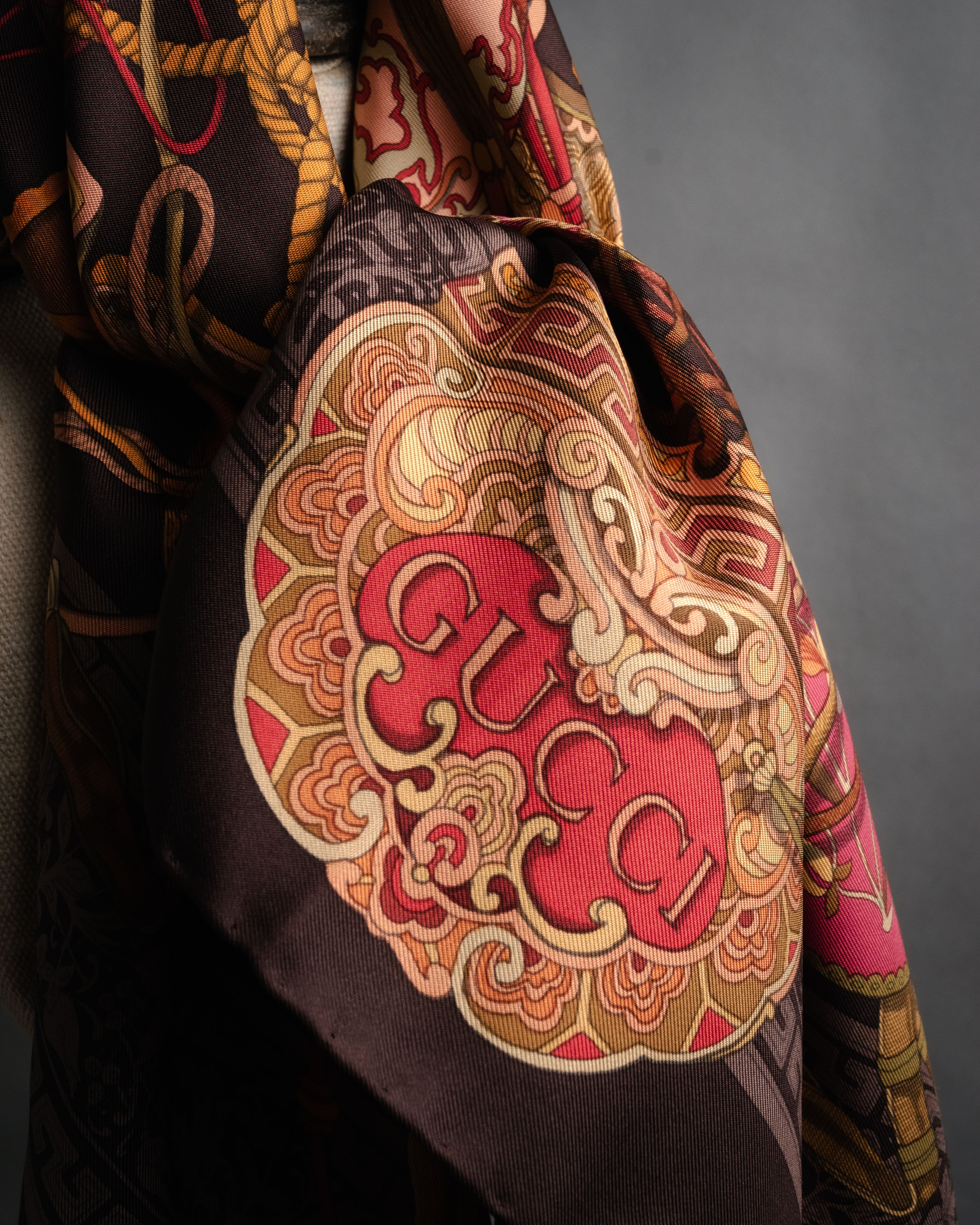 “GUCCI” 90’s Oriental motif silk carré scarf