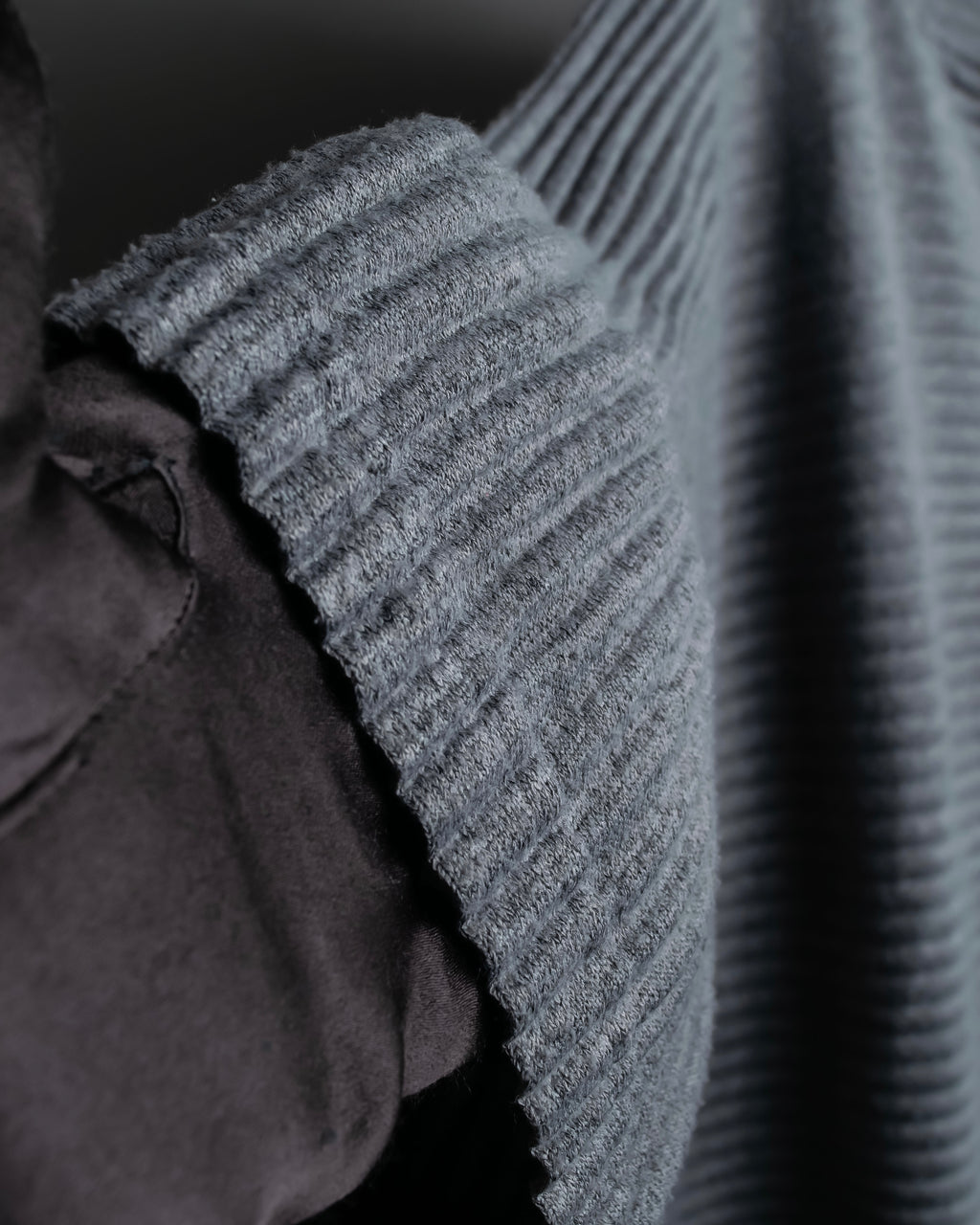 "ISSEY MIYAKE me" Pleated pullover tunic