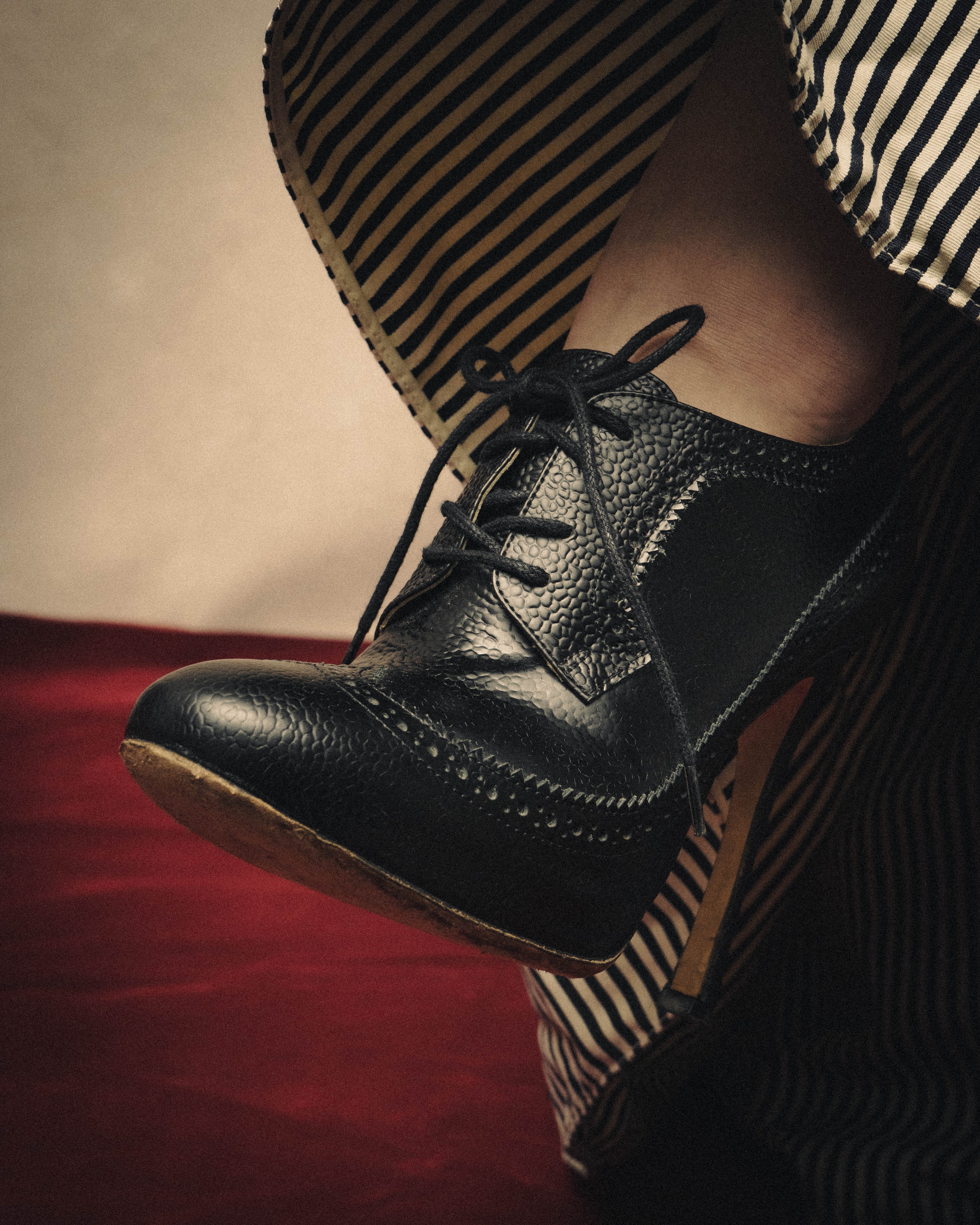 -SPECIAL- “Thom Browne” 2010’s- pebbled leather wingtip lace-up heels