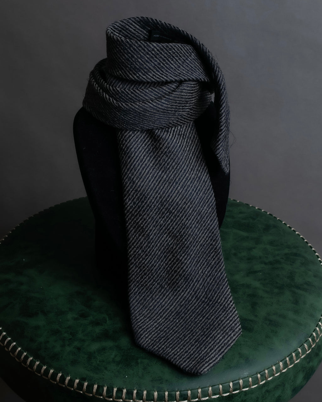 "GIORGIO ARMANI" Diagonal ridge pattern brushed necktie