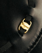 “Salvatore Ferragamo” 90’s Vara ribbon half moon chain bag