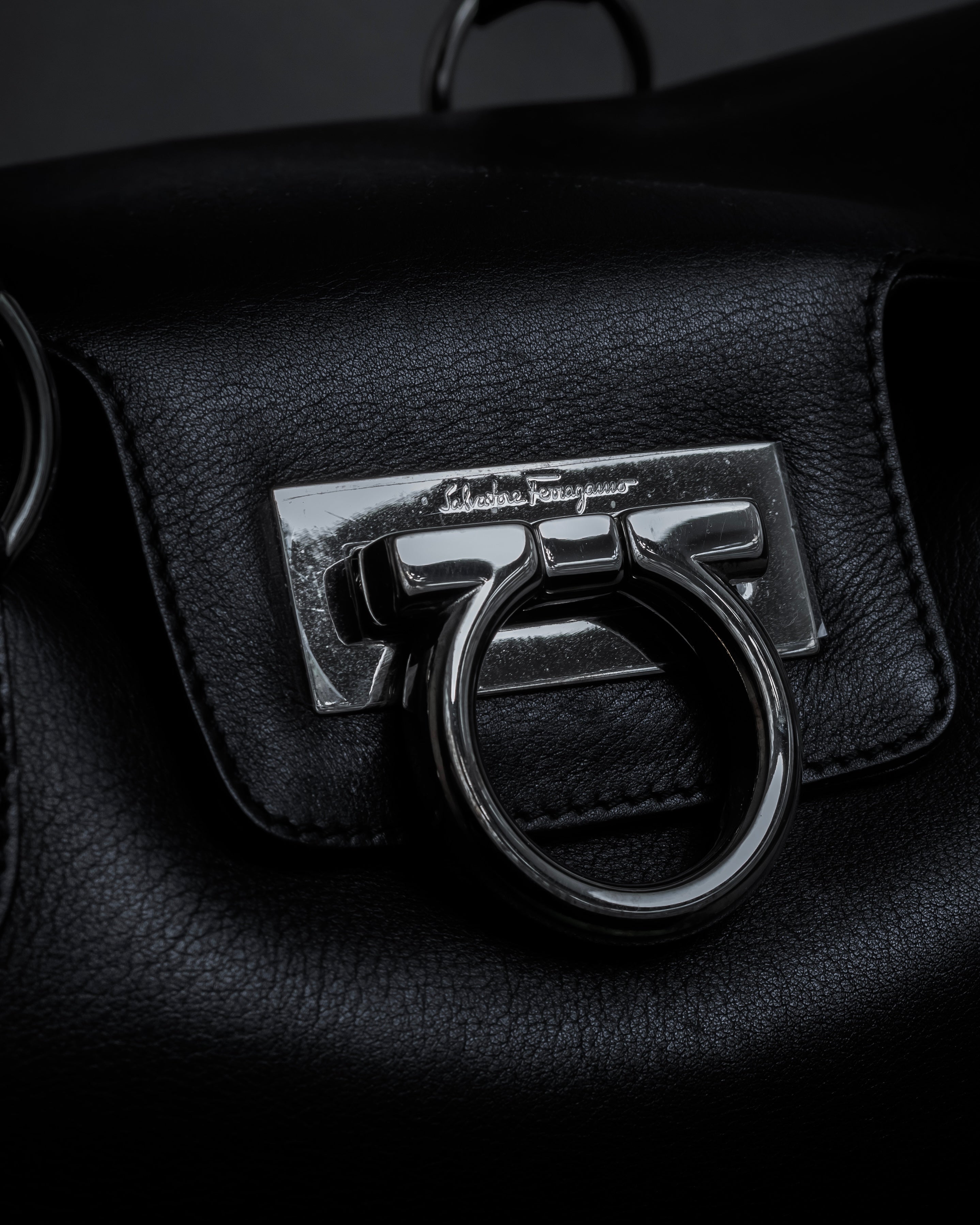 "Salvatore Ferragamo" Gancini motif design leather bowling bag