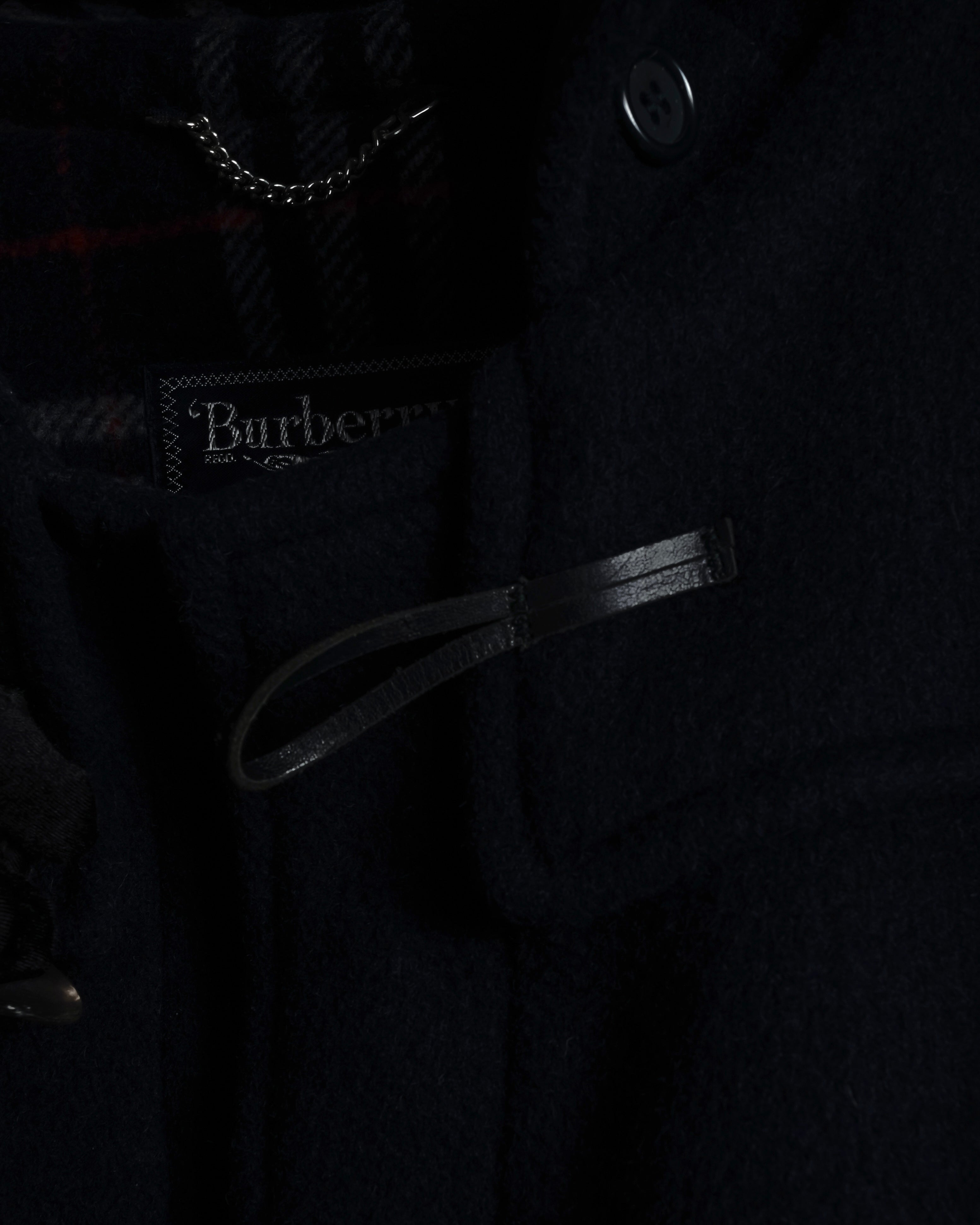 "BURBERRYS" 80-90's Classically tailored duffle coat
