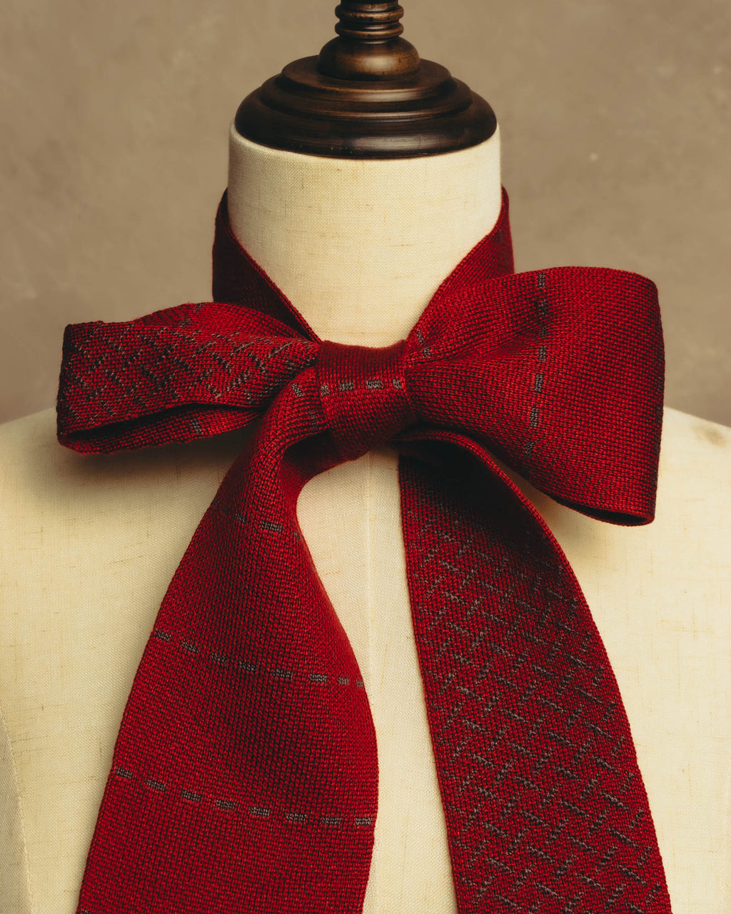 "Hermès" Silk knit scarf tied