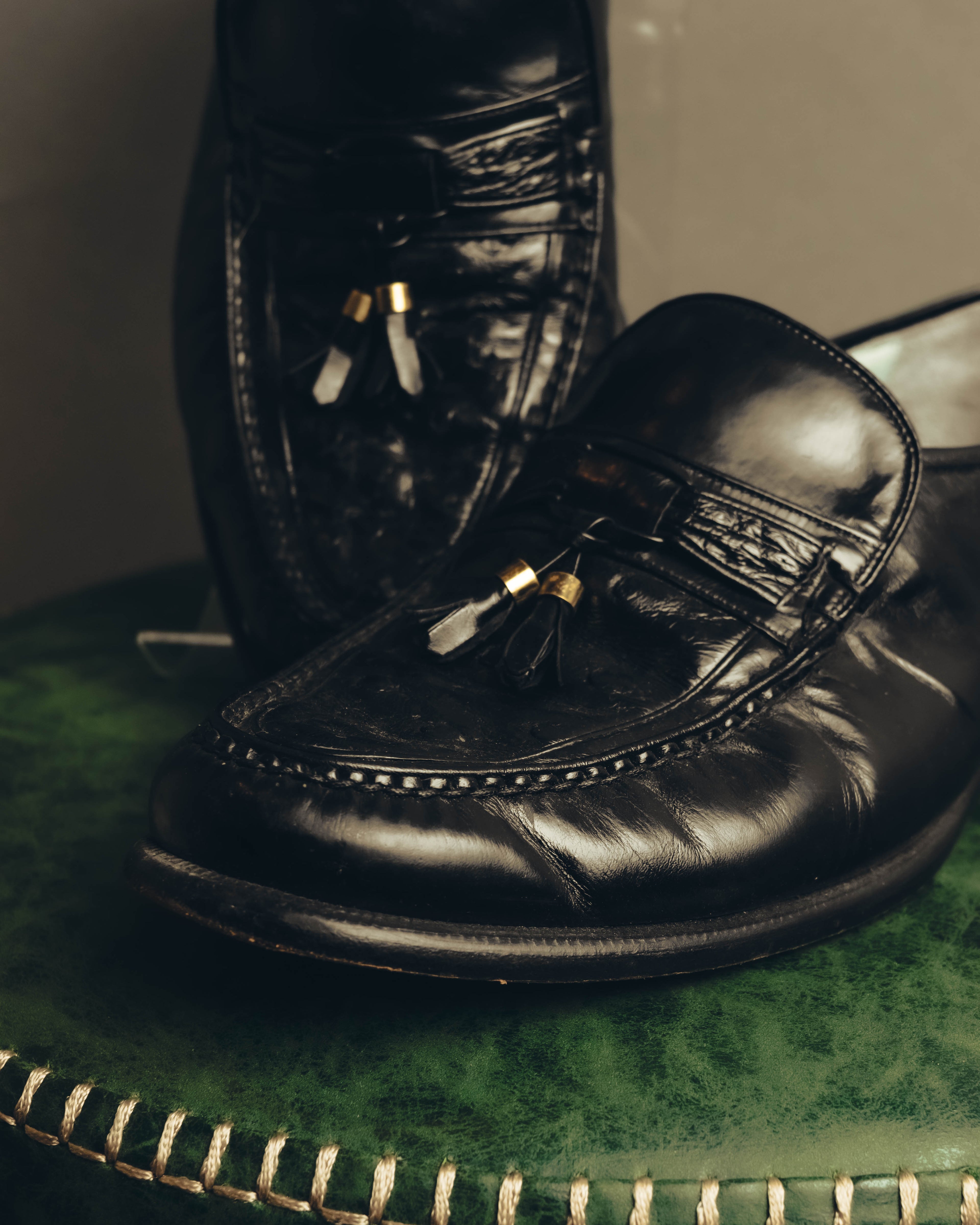"BALENCIAGA" 80's-90's Textured leather tassel loafers