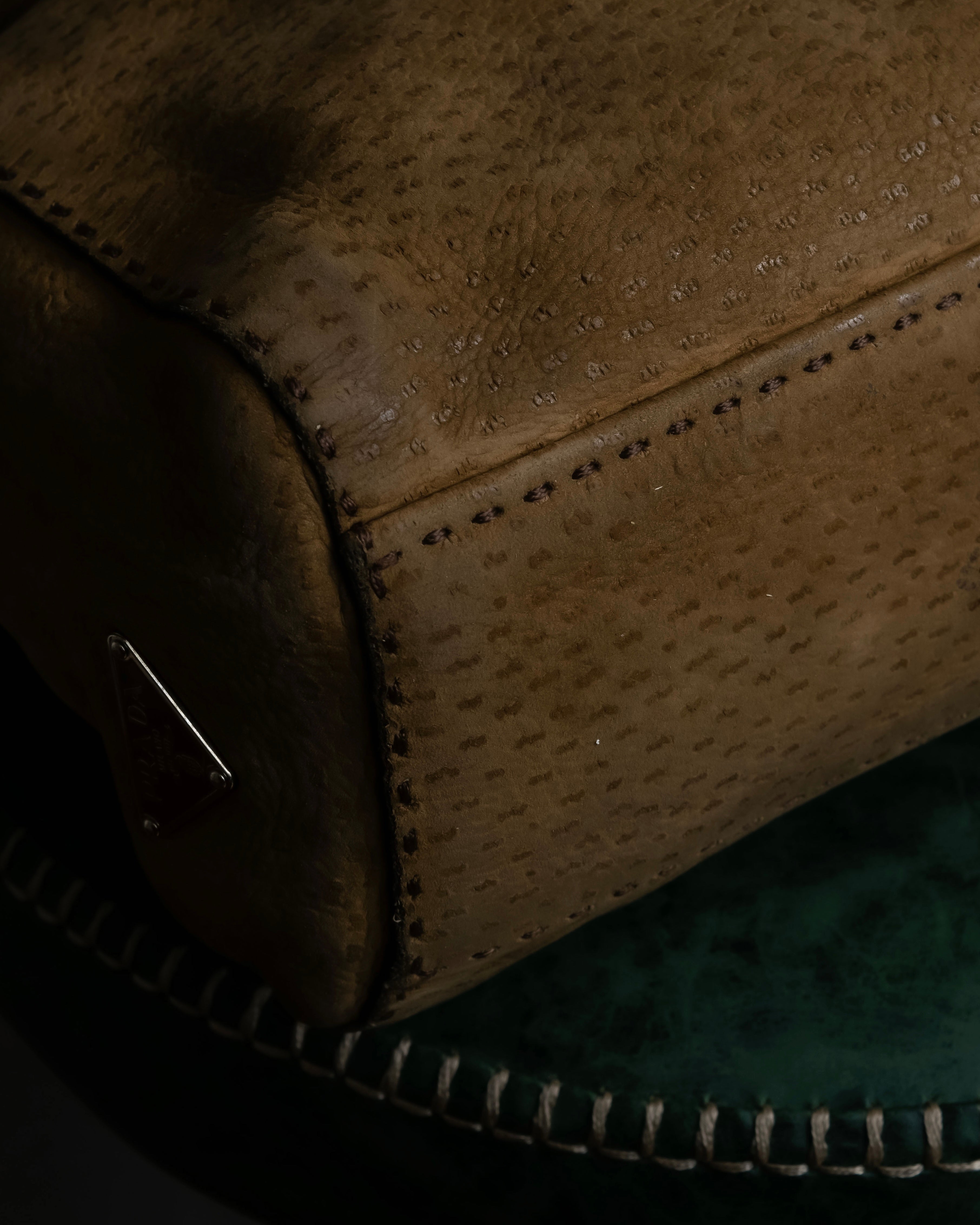 "PRADA" Hook hardware design ostrich leather shoulder bag