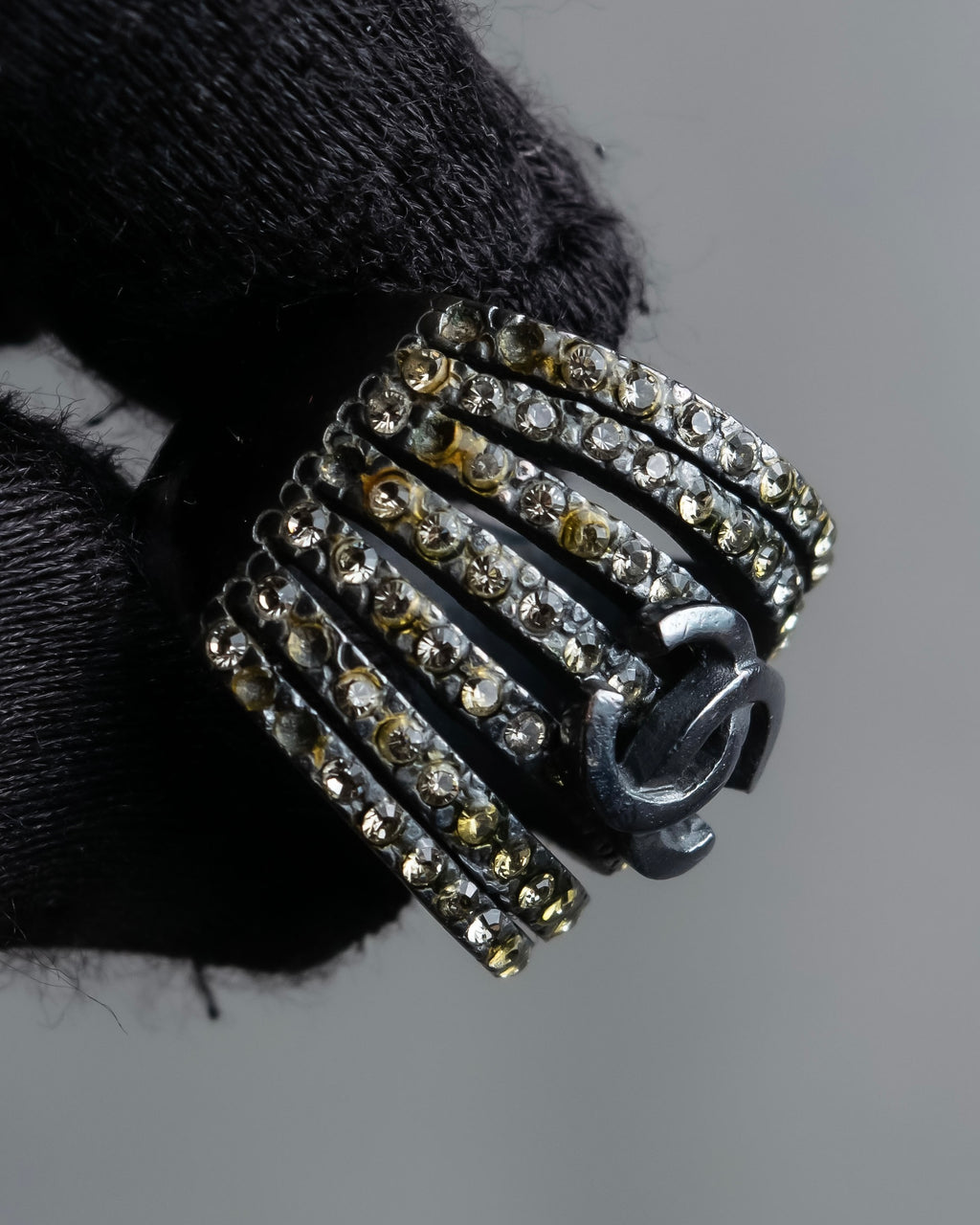 "CHANEL" 97AW Karl Lagerfeld double C logo rhinestone design ring