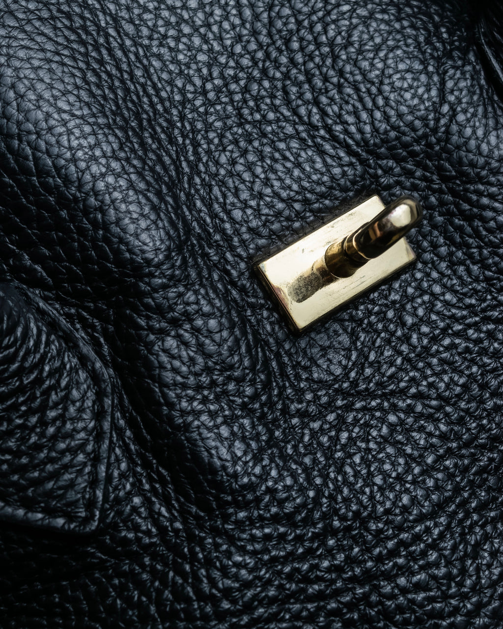 "AULENTTI" Gold closure belt design leather 2-way bag