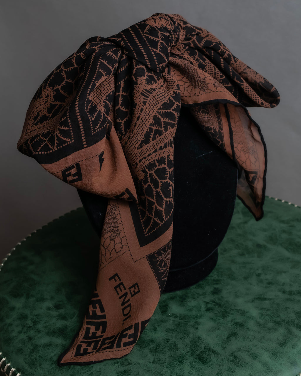 "FENDI" Logo engraved lace motif scarf