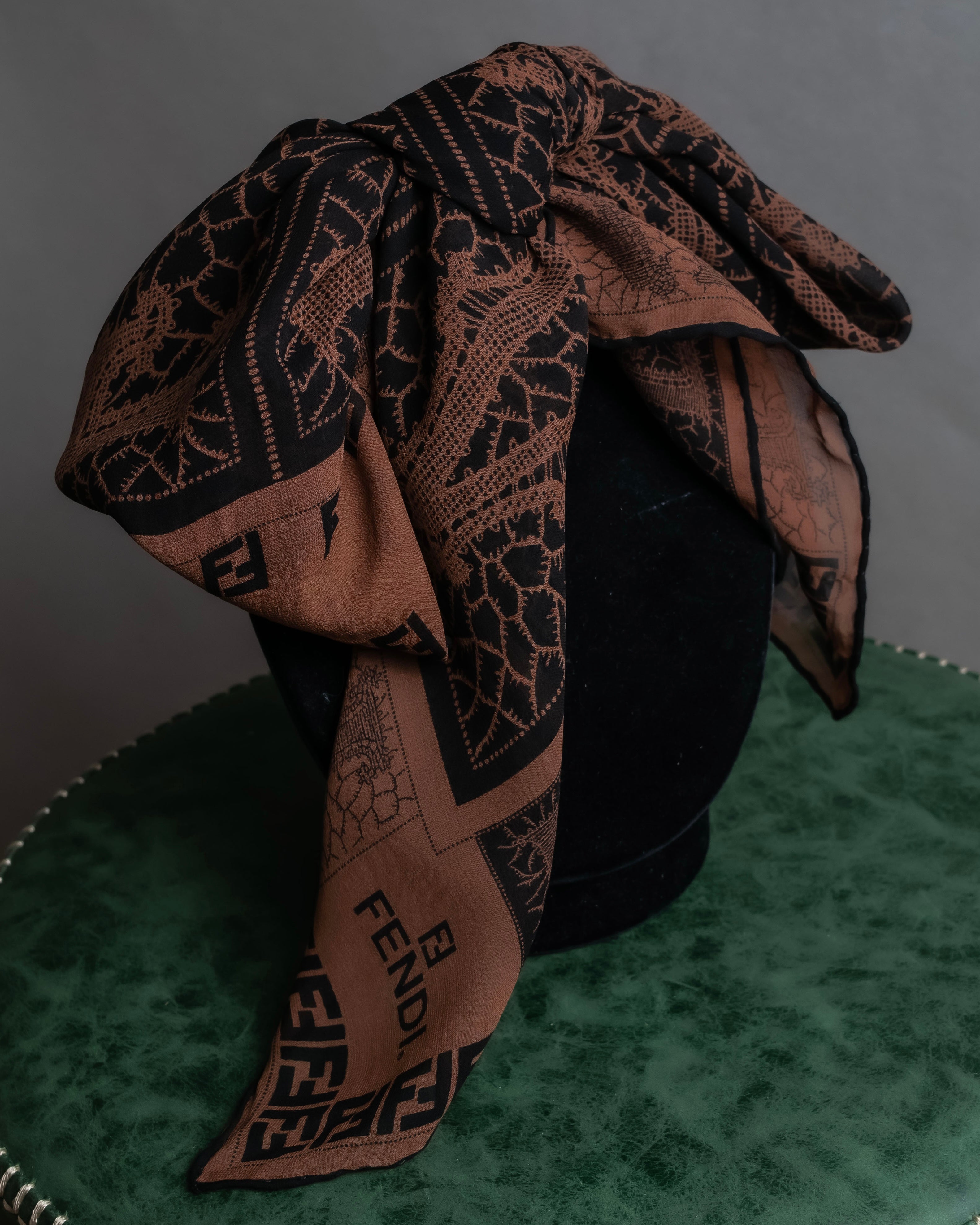 "FENDI" Logo engraved lace motif scarf